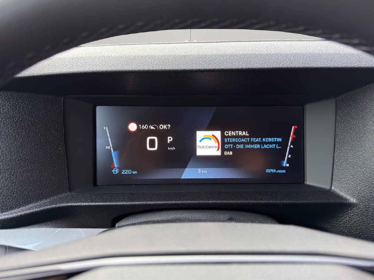 PEUGEOT Traveller Standard 2.2 BlueHDi Family Edition-image-8