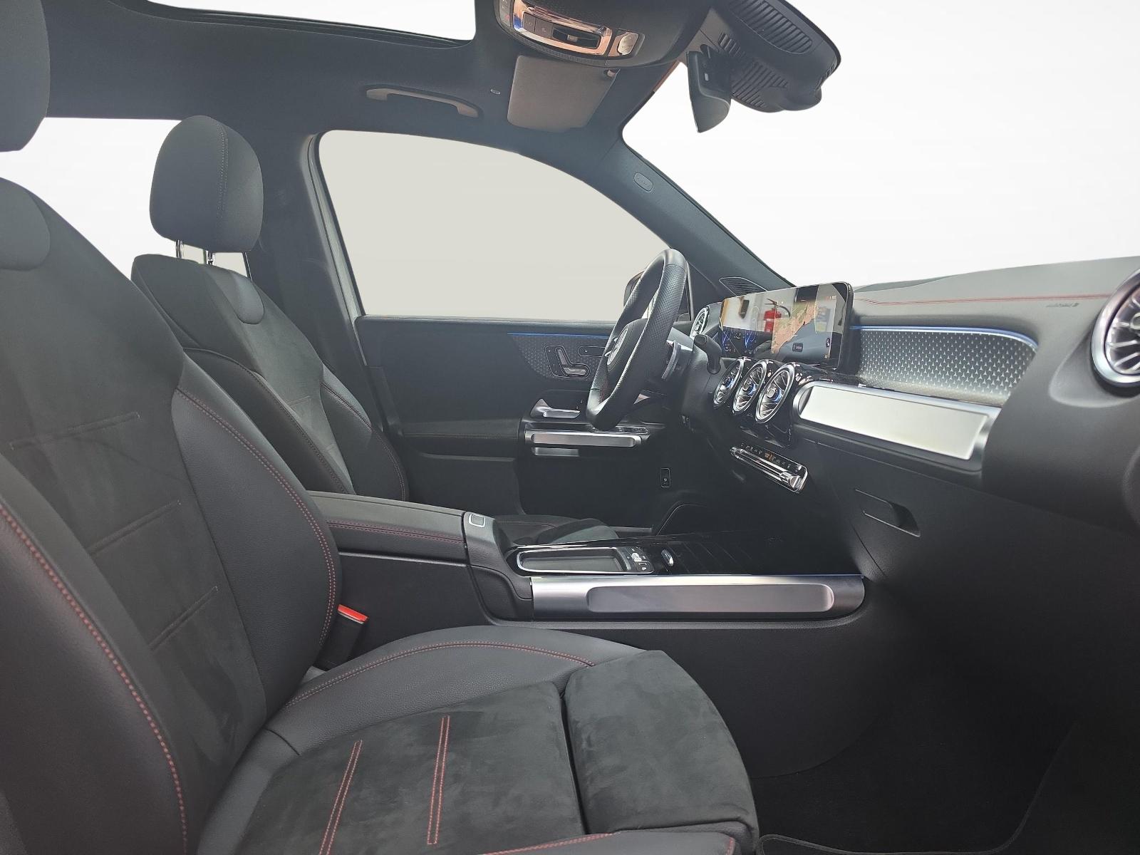 MERCEDES-BENZ EQB 350 4MATIC Excellence AMG Line-image-9
