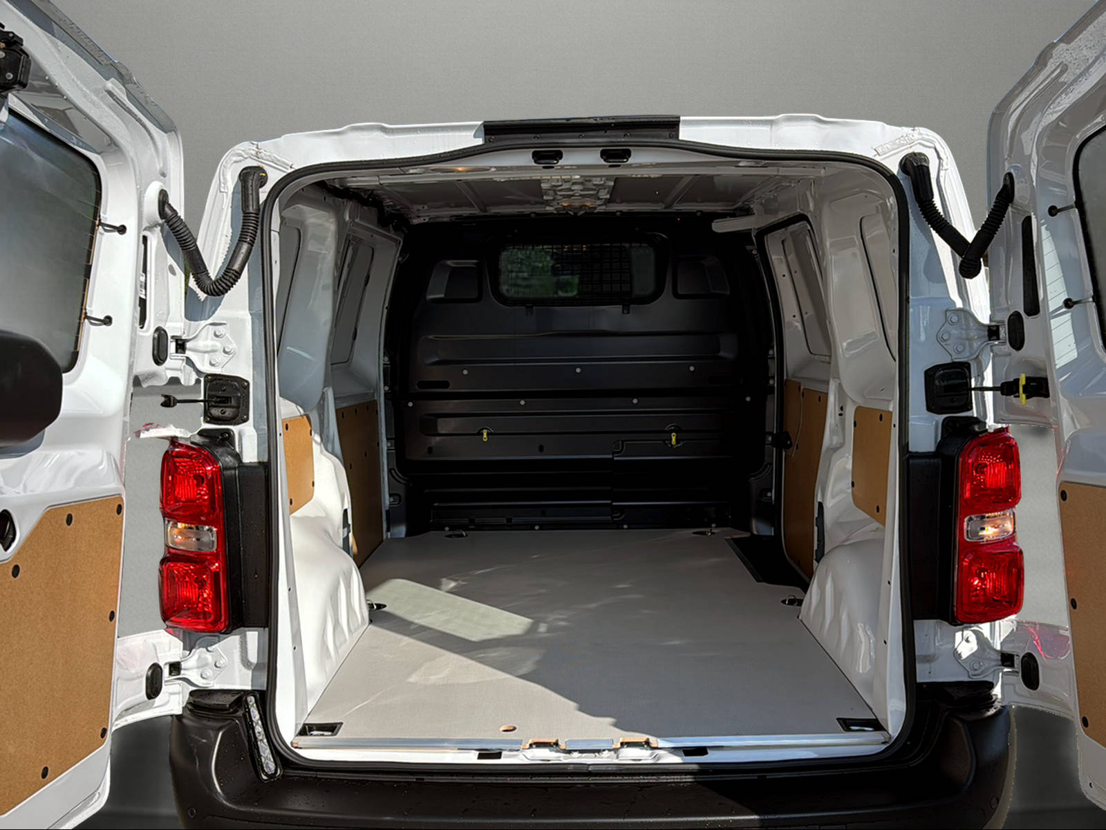 PEUGEOT Expert 1.5 BlueHDi 120 S&S Standard-image-10