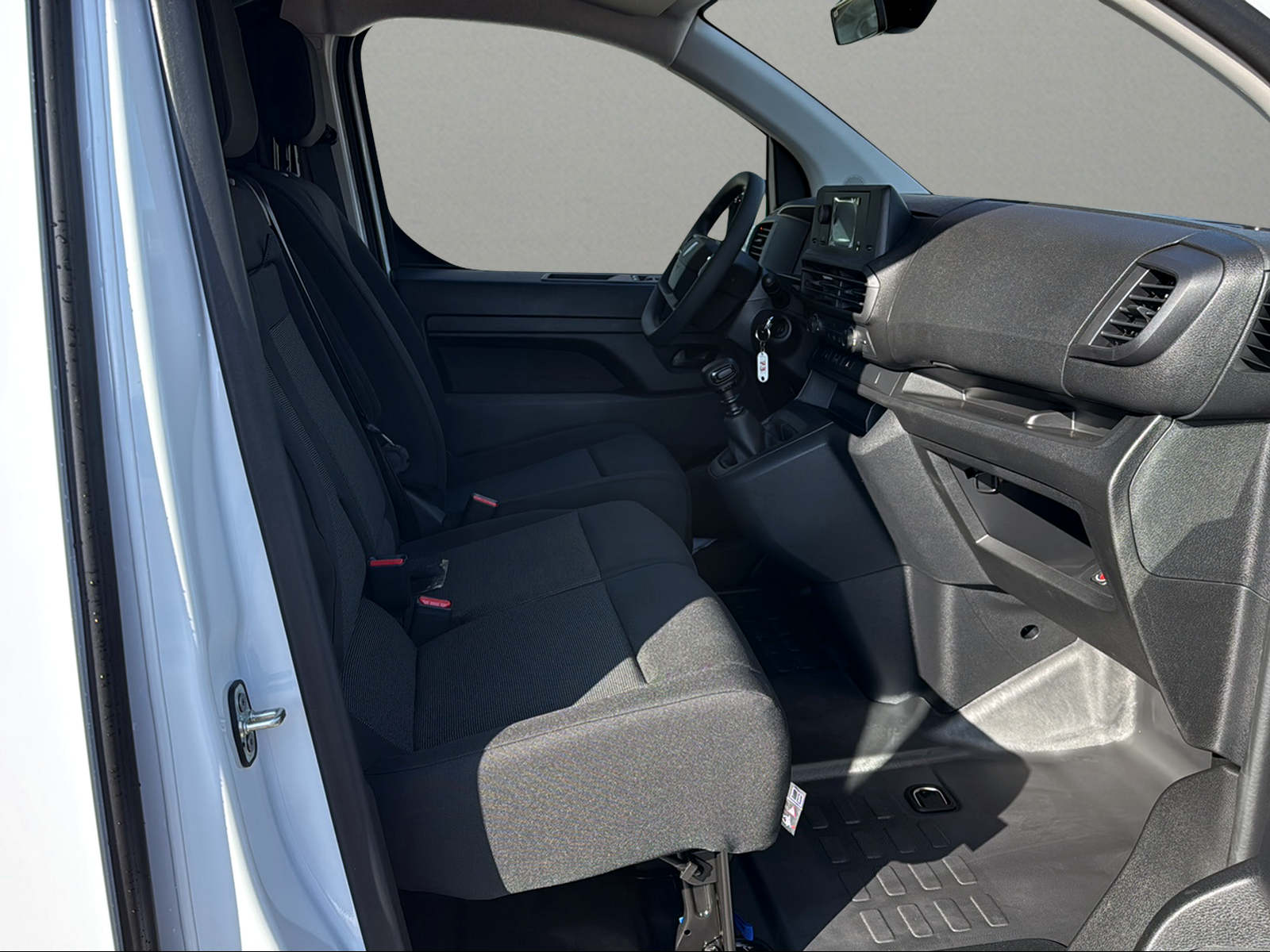 PEUGEOT Expert 1.5 BlueHDi 120 S&S Standard-image-14