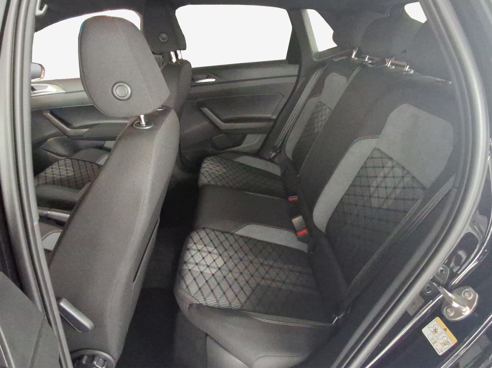 VW Polo 1.0 TSI R-Line United DSG-image-10