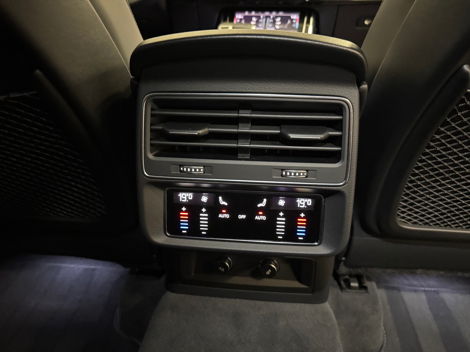AUDI Q8 50 TDI Black Edition quattro tiptronic S LINE CH Fahrzeug-image-29