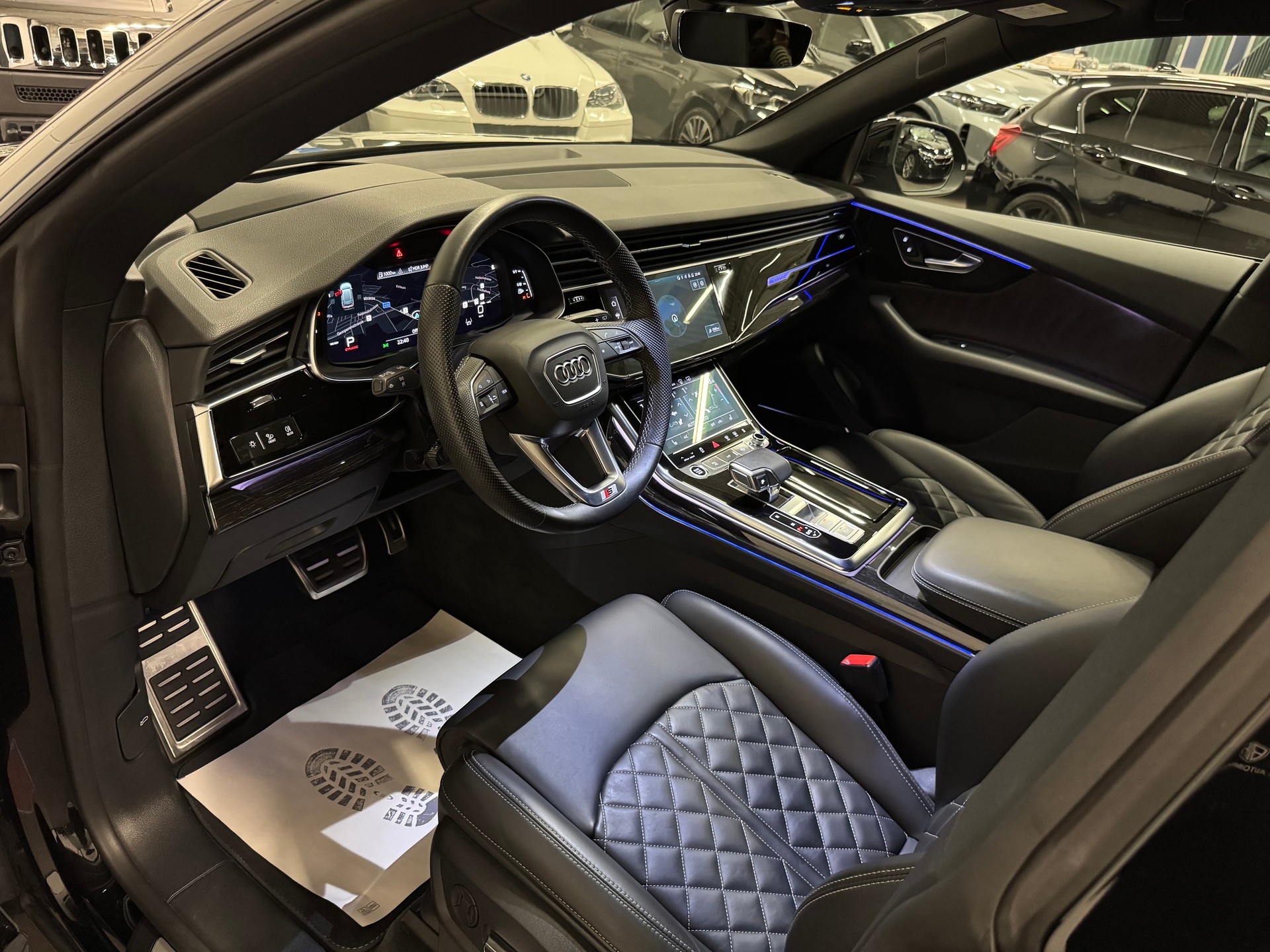 AUDI Q8 50 TDI Black Edition quattro tiptronic S LINE CH Fahrzeug-image-16