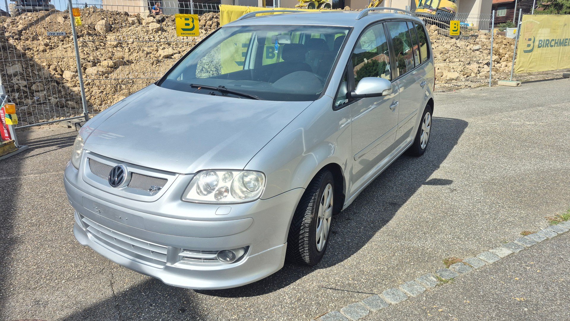 VW Touran 2.0 TDI Trendline-image-0