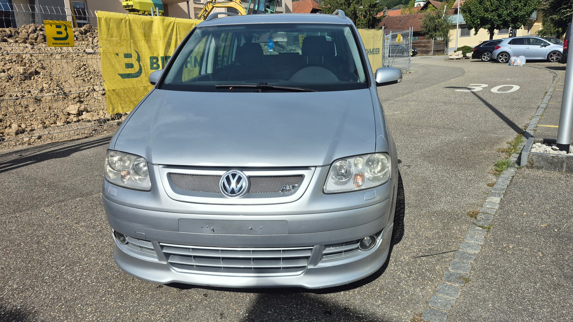 VW Touran 2.0 TDI Trendline-image-1