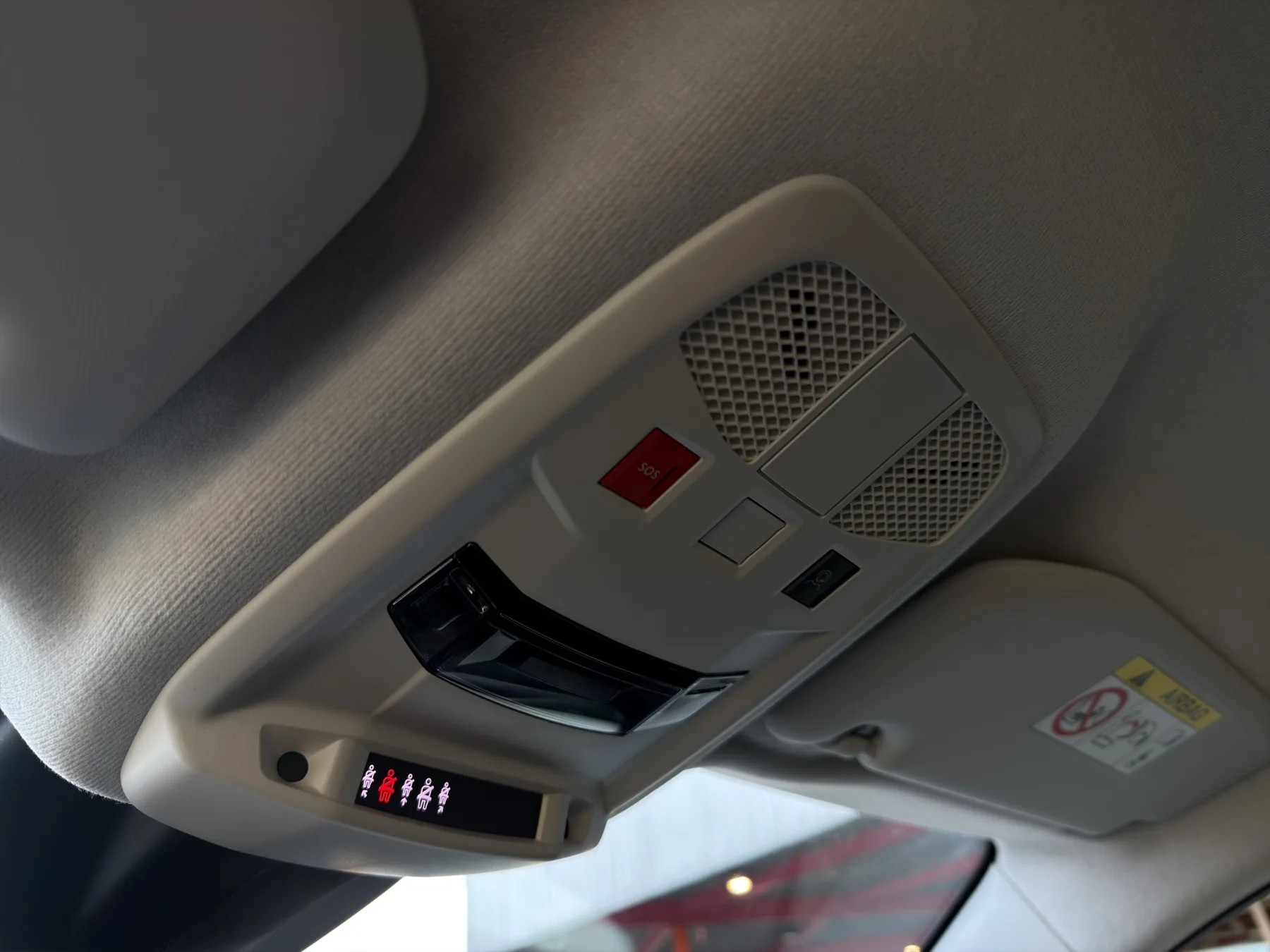FIAT 600 1.2 Hybrid 145 Cult-image-40