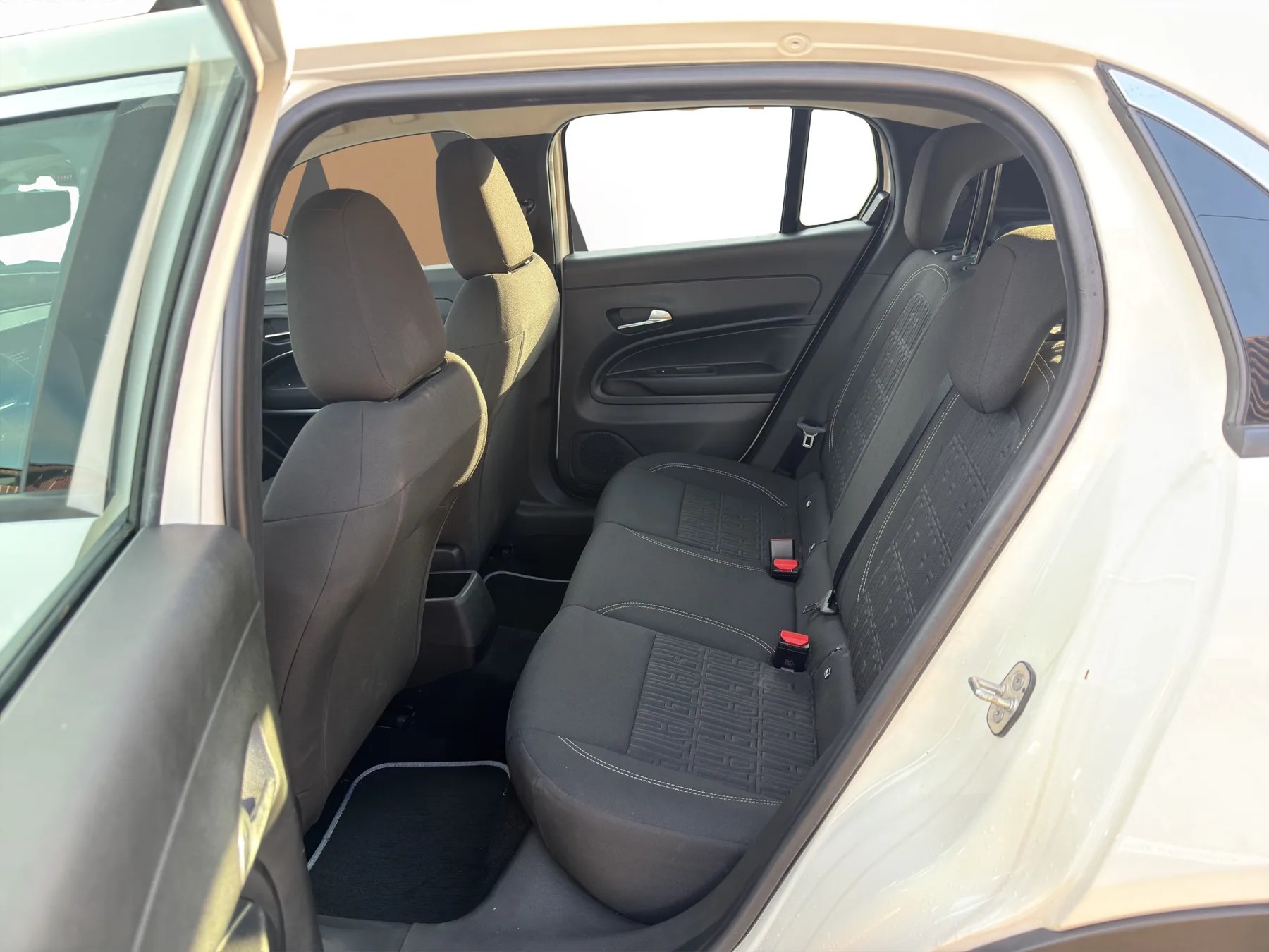 FIAT 600 1.2 Hybrid 145 Cult-image-12