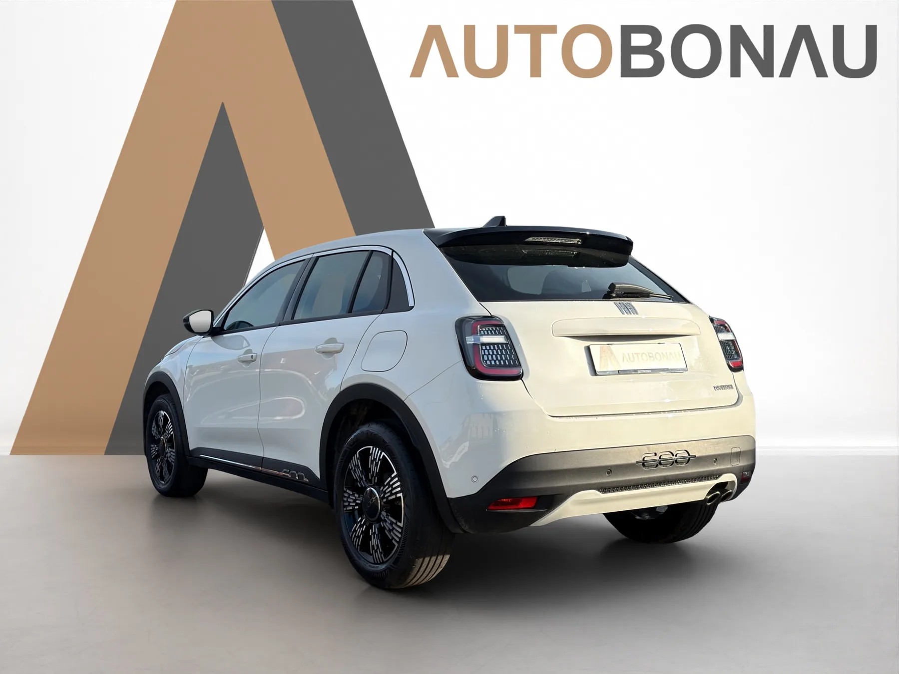 FIAT 600 1.2 Hybrid 145 Cult-image-2
