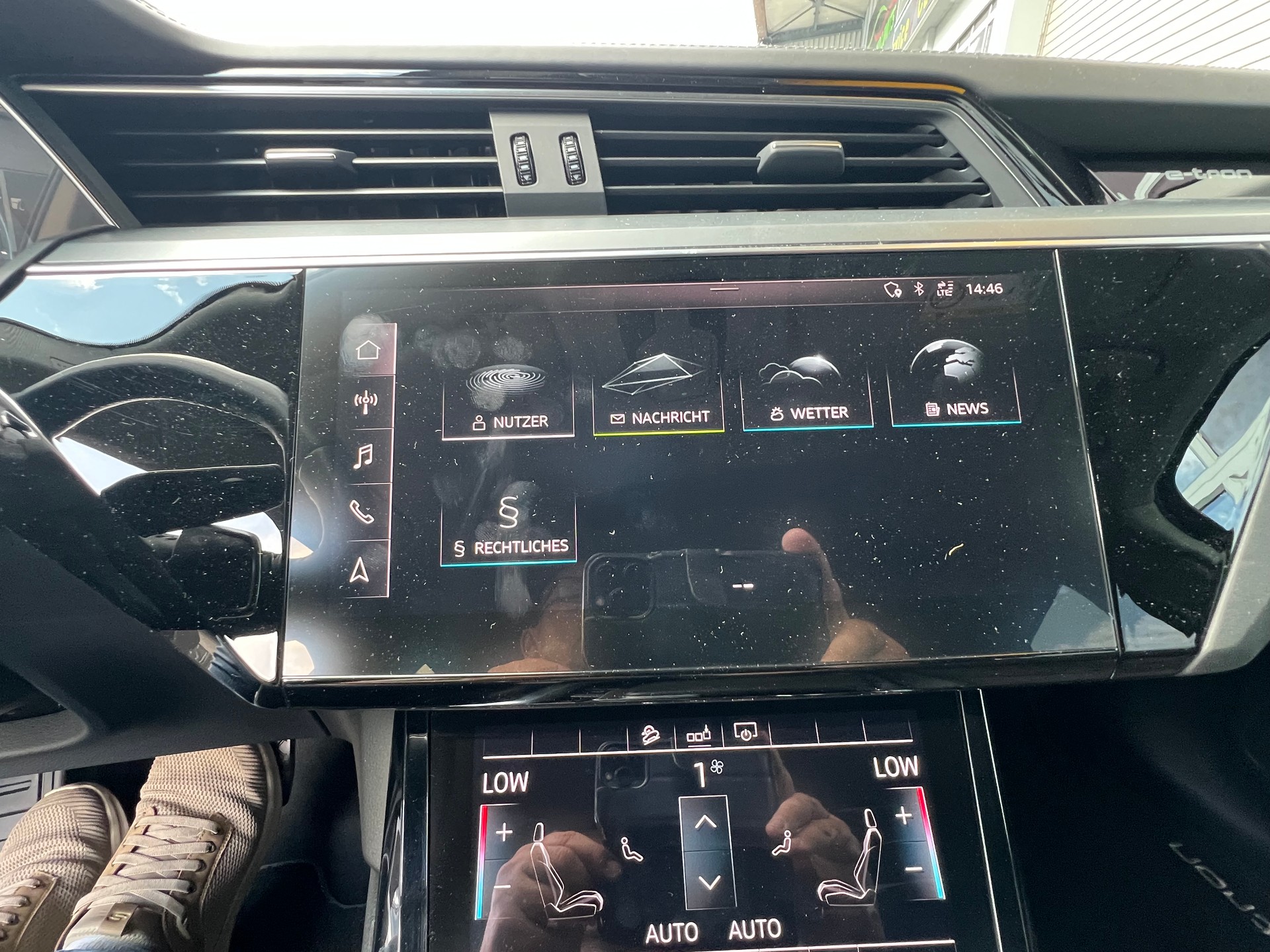 AUDI e-tron 55 quattro *** PS 360 * frisch ab MFK ***-image-28