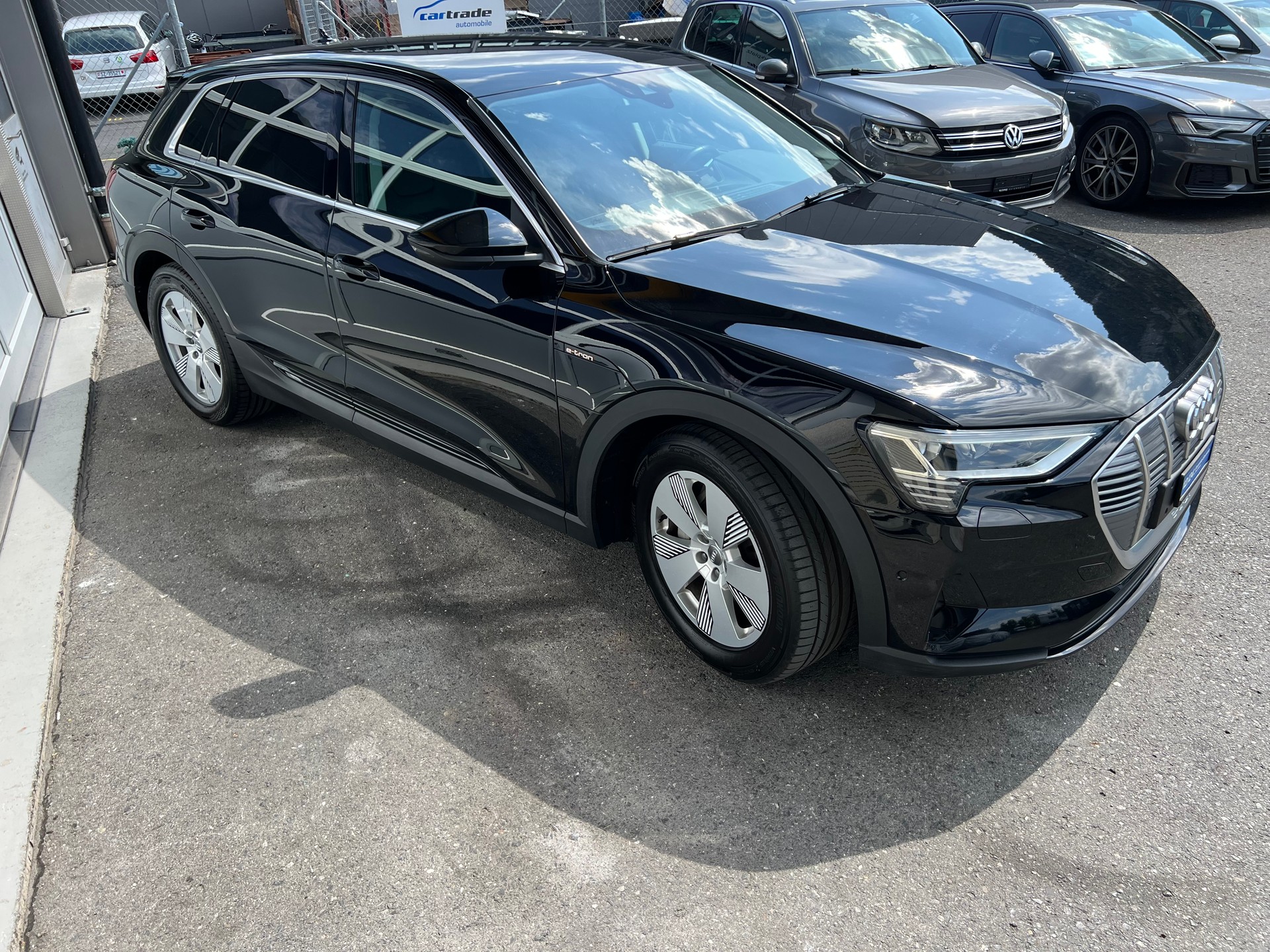 AUDI e-tron 55 quattro *** PS 360 * frisch ab MFK ***-image-7