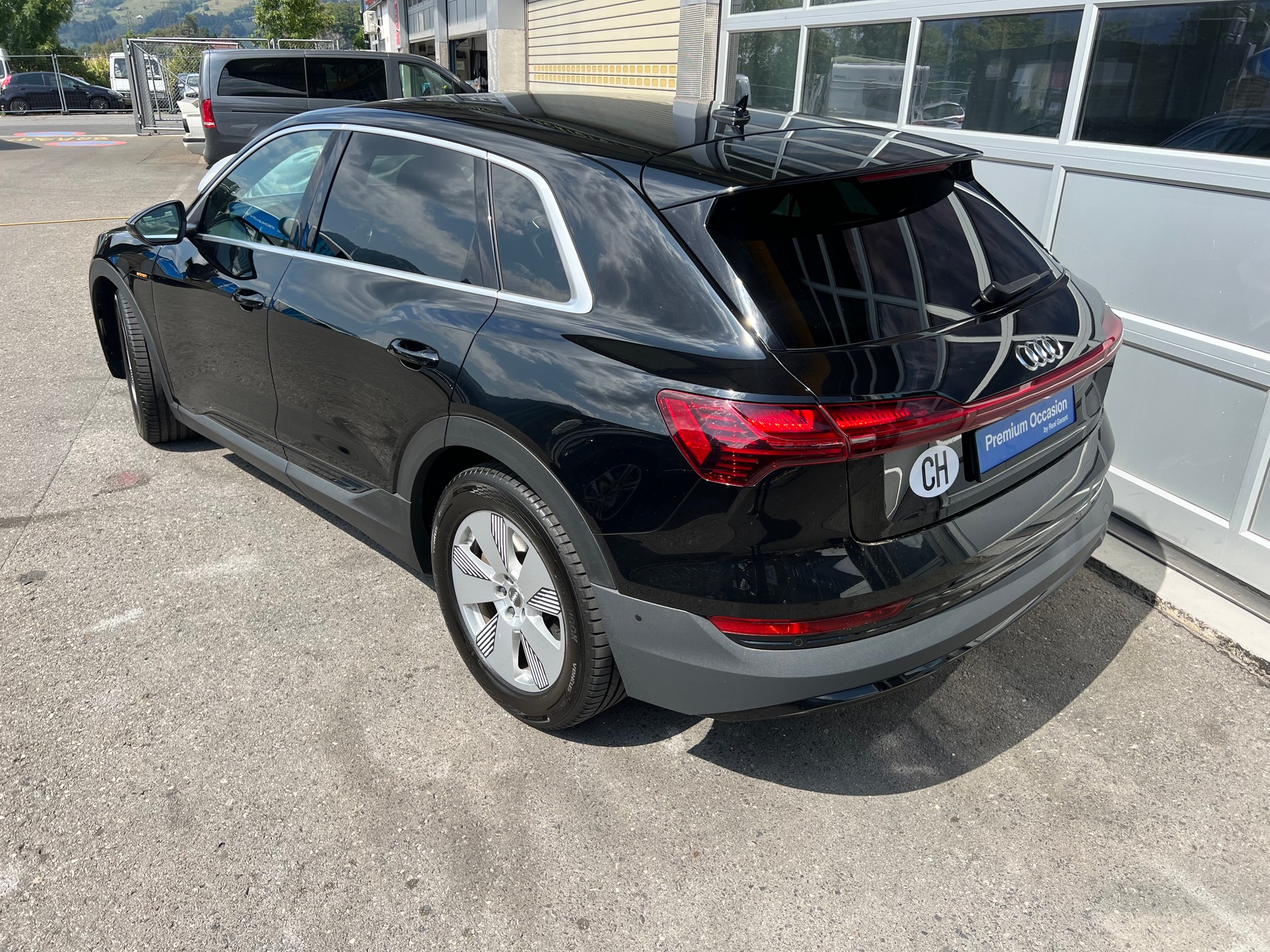 AUDI e-tron 55 quattro *** PS 360 * frisch ab MFK ***-image-4