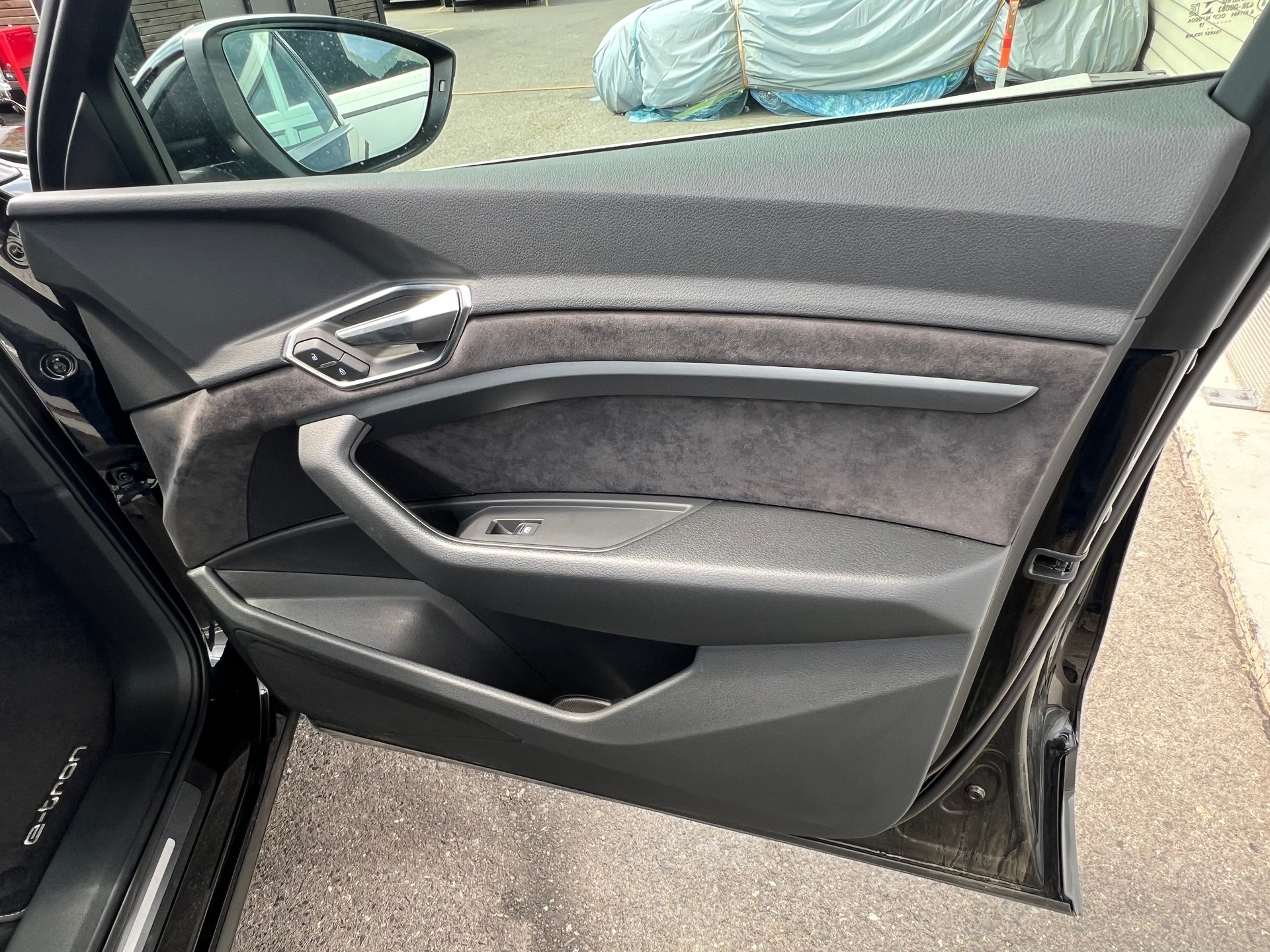 AUDI e-tron 55 quattro *** PS 360 * frisch ab MFK ***-image-20