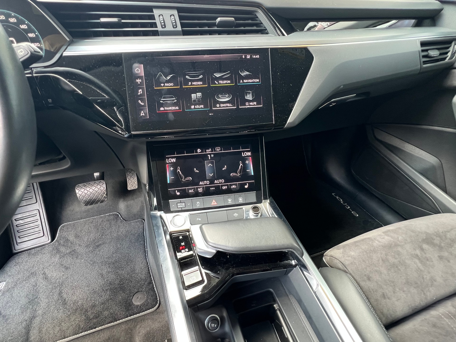 AUDI e-tron 55 quattro *** PS 360 * frisch ab MFK ***-image-22