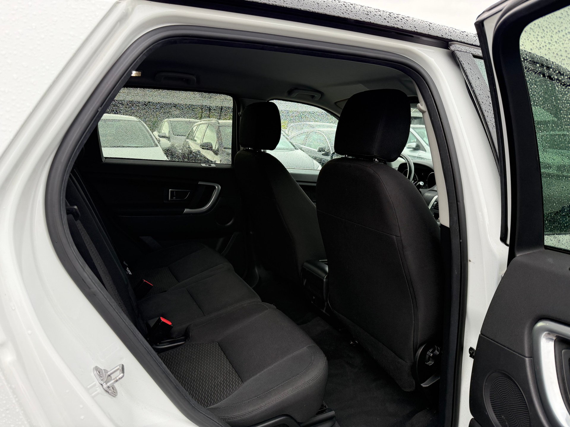 LAND ROVER Discovery Sport 2.0 TD4 Pure AT9 / Frisch ab MFK / Steuerkette NEU / 1 Jahr Garantie-image-10