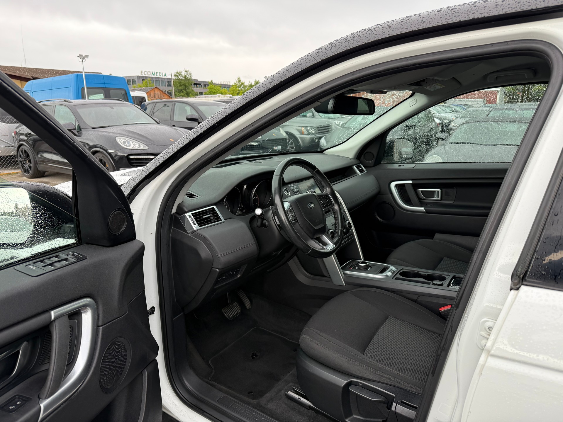 LAND ROVER Discovery Sport 2.0 TD4 Pure AT9 / Frisch ab MFK / Steuerkette NEU / 1 Jahr Garantie-image-9