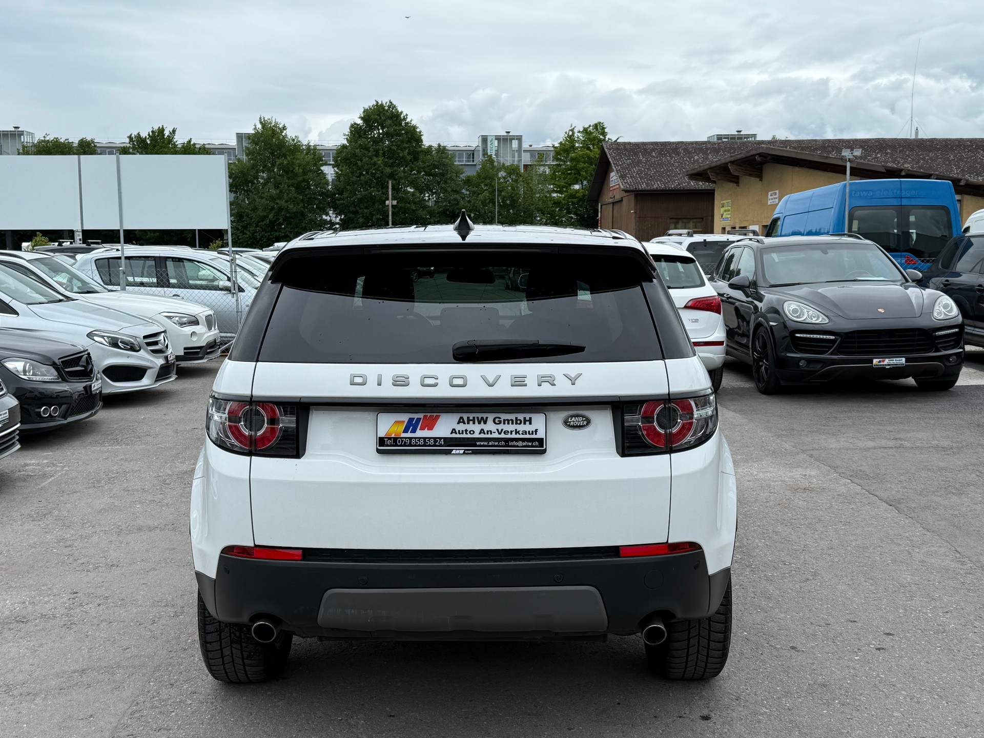 LAND ROVER Discovery Sport 2.0 TD4 Pure AT9 / Frisch ab MFK / Steuerkette NEU / 1 Jahr Garantie-image-4