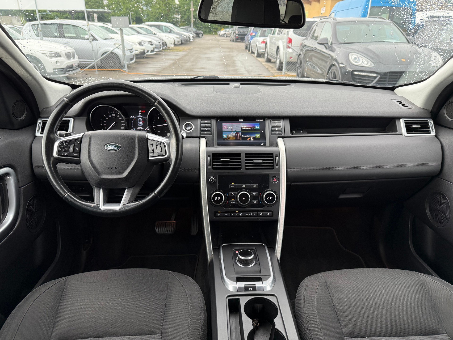 LAND ROVER Discovery Sport 2.0 TD4 Pure AT9 / Frisch ab MFK / Steuerkette NEU / 1 Jahr Garantie-image-8