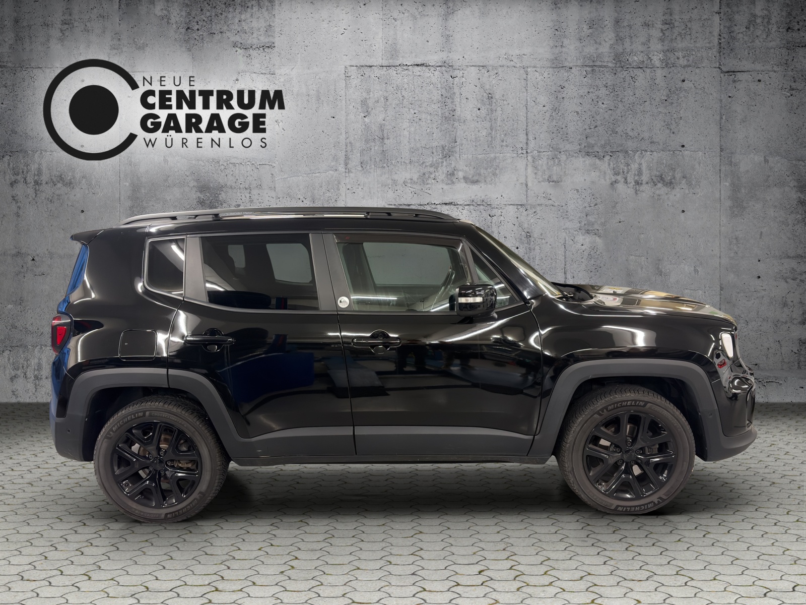 JEEP Renegade 1.3 Turbo Quicksilver Limited AWD-showroom-element-2