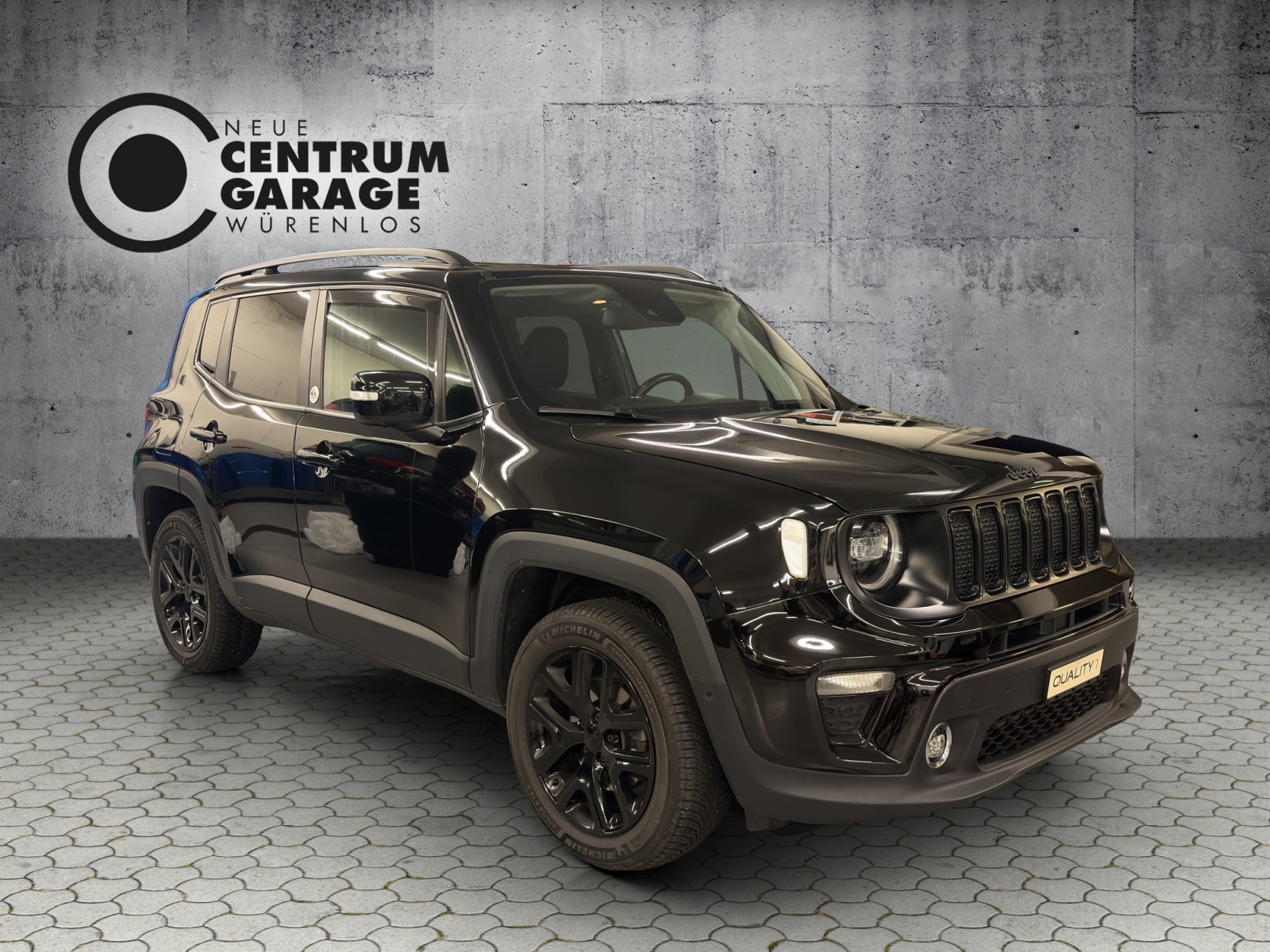 JEEP Renegade 1.3 Turbo Quicksilver Limited AWD-showroom-element-1
