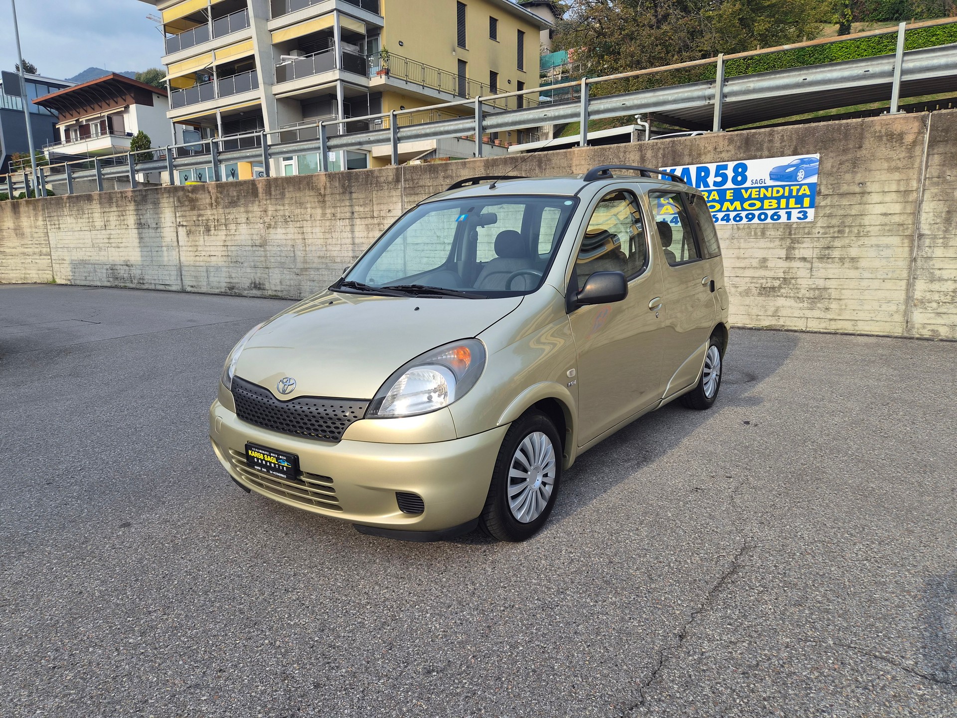 TOYOTA Yaris Verso 1.3 Linea Luna-image-0