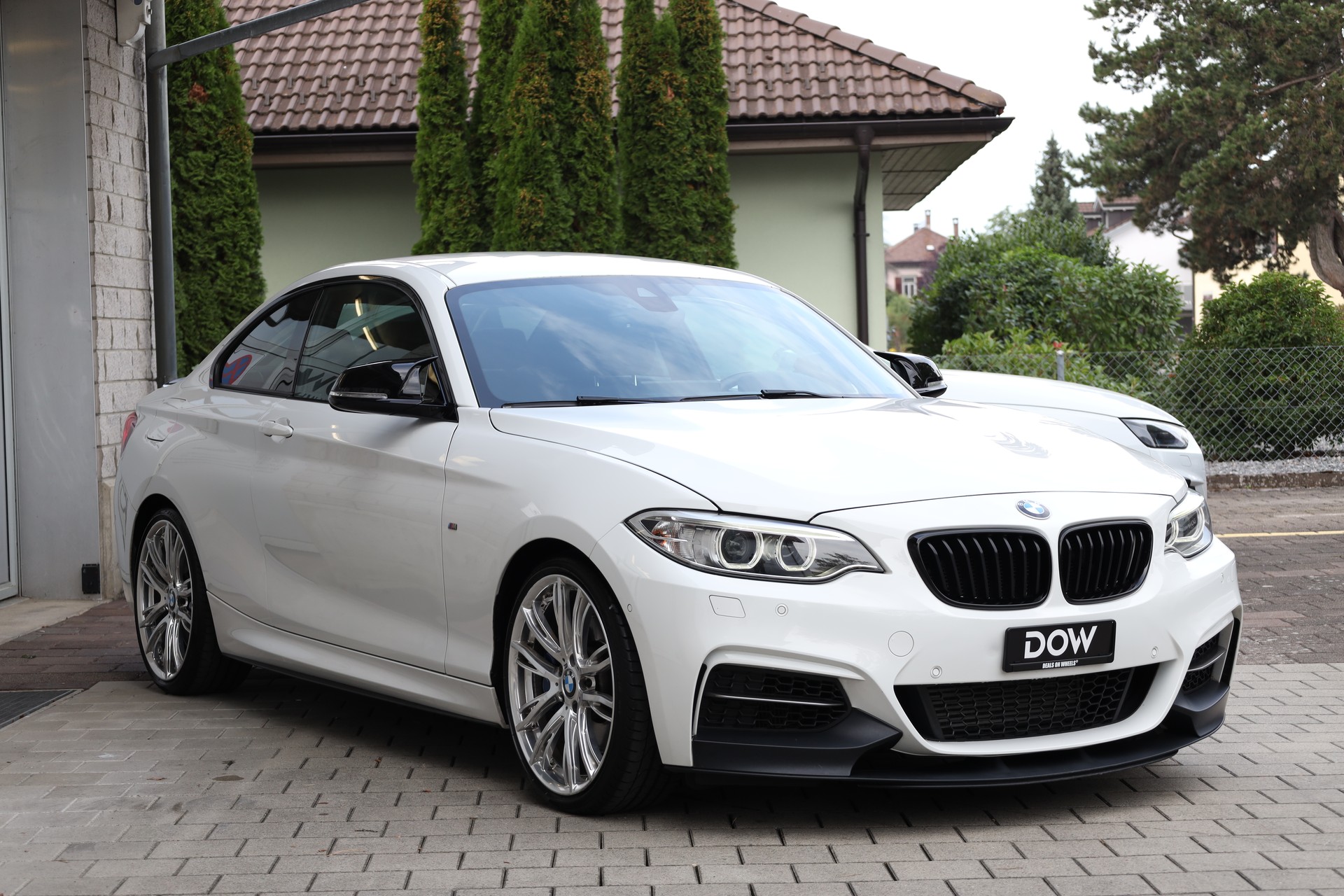 BMW M235i xDrive Steptronic-showroom-element-1