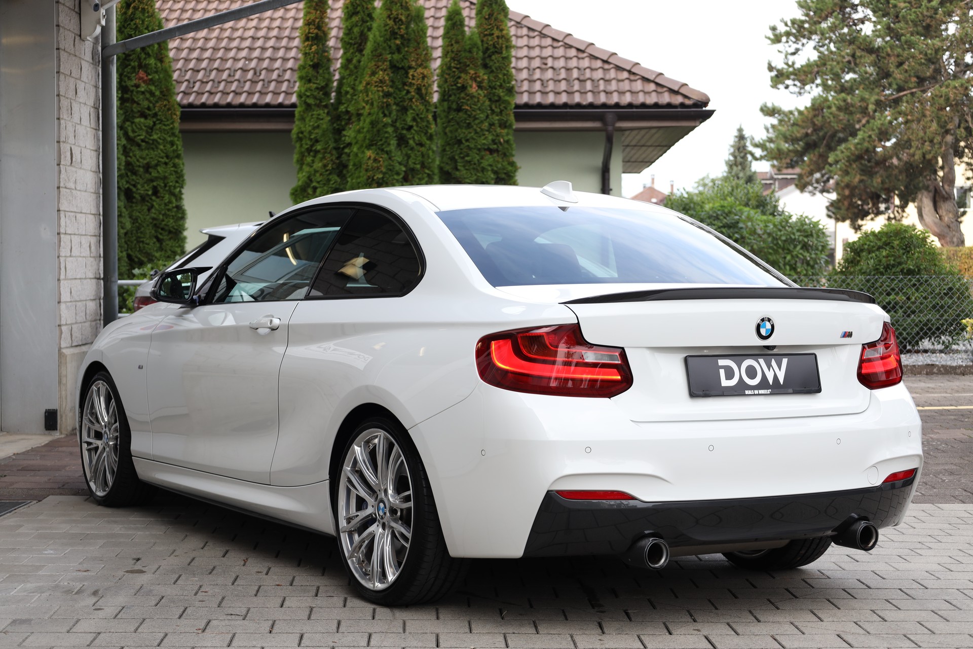 BMW M235i xDrive Steptronic-showroom-element-3