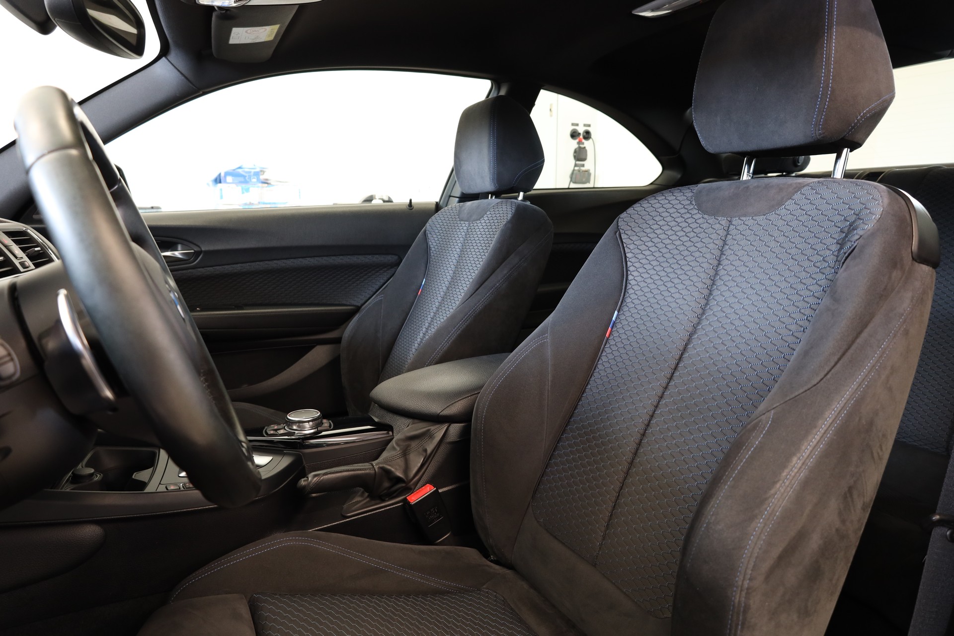BMW M235i xDrive Steptronic-image-16