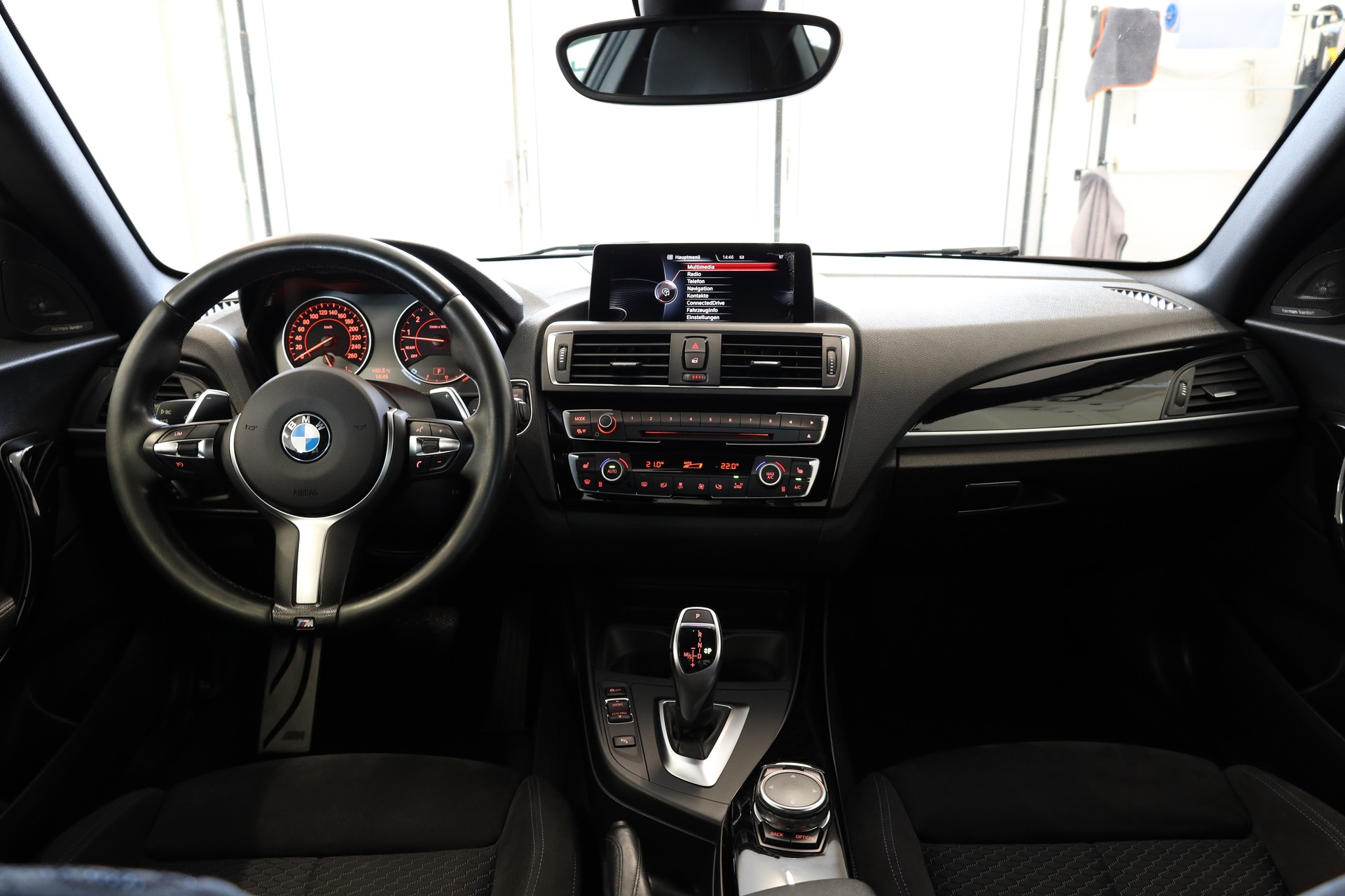 BMW M235i xDrive Steptronic-image-11