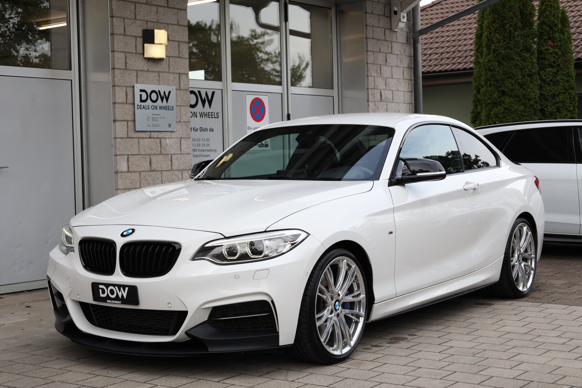 BMW M235i xDrive Steptronic-showroom-element-2