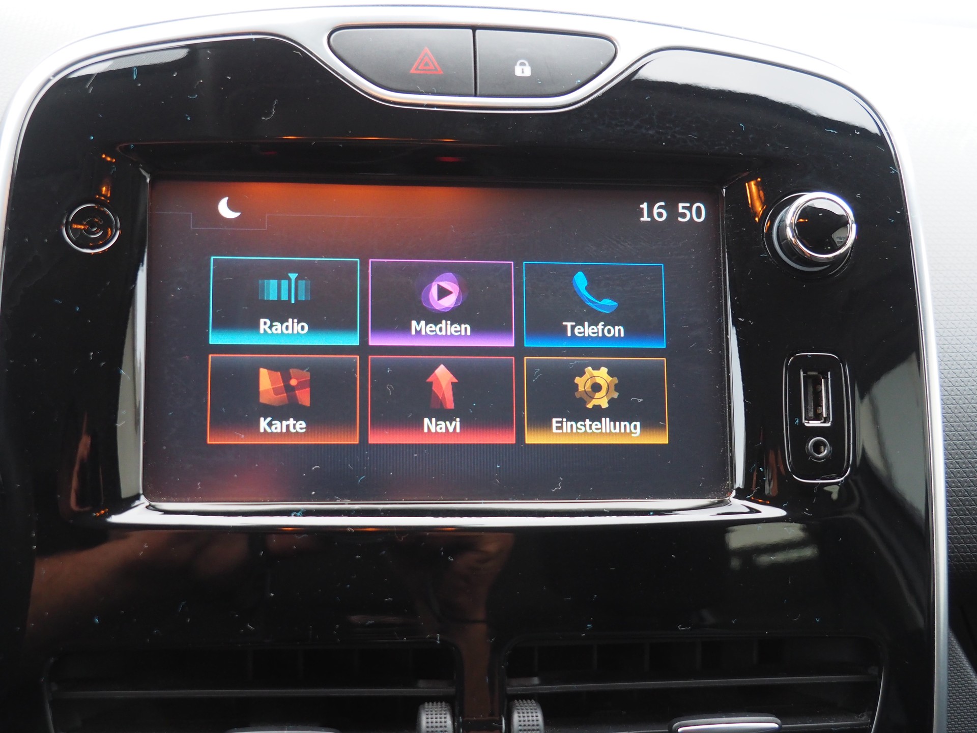 RENAULT Clio 1.2 16V T Dynamique EDC-image-15