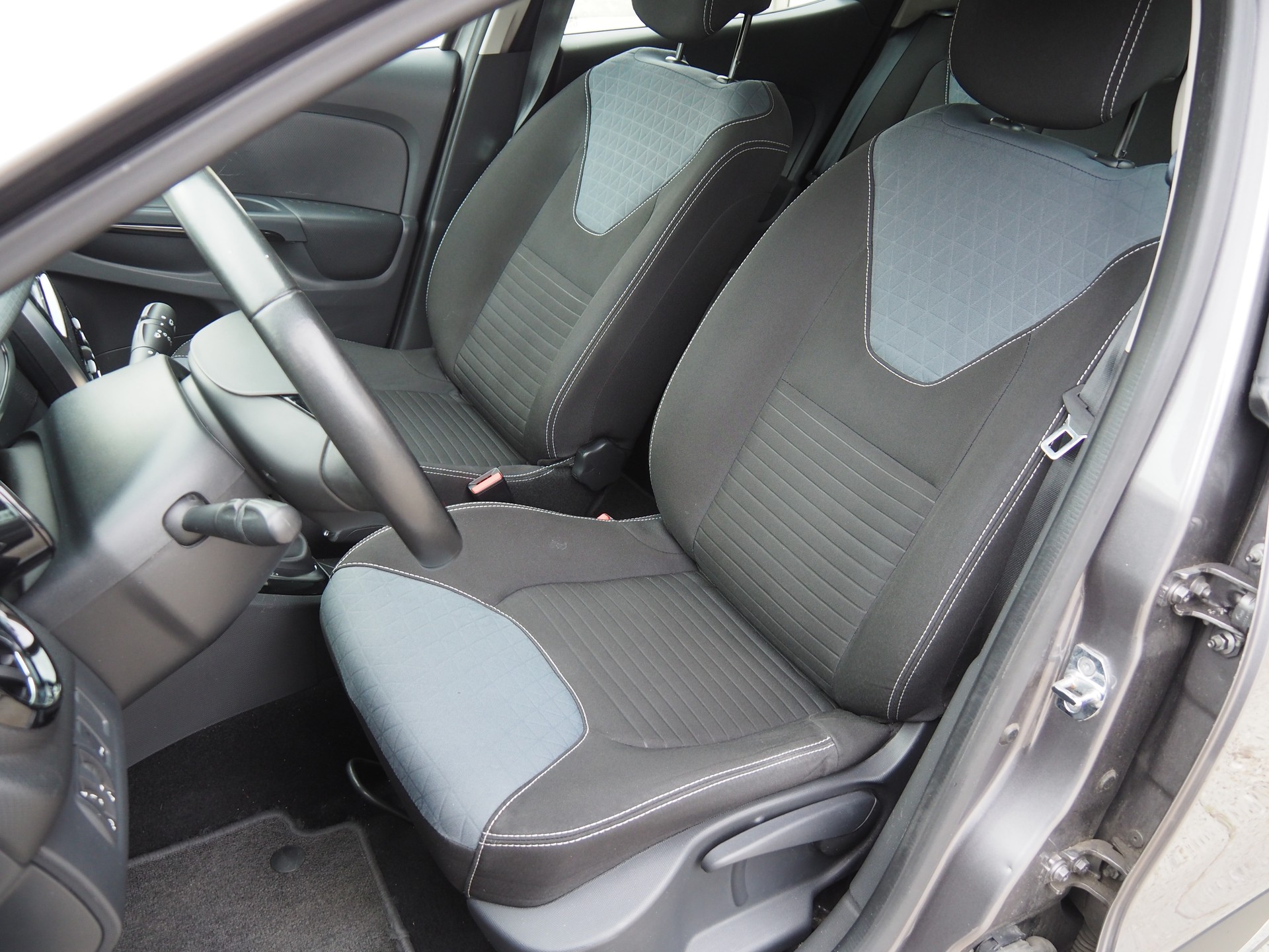RENAULT Clio 1.2 16V T Dynamique EDC-image-10