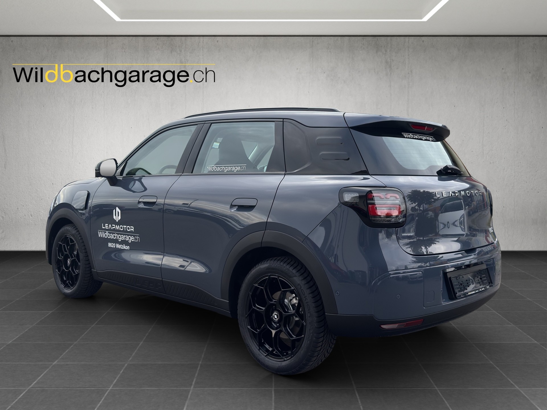 LEAPMOTOR B03X EV-image-2