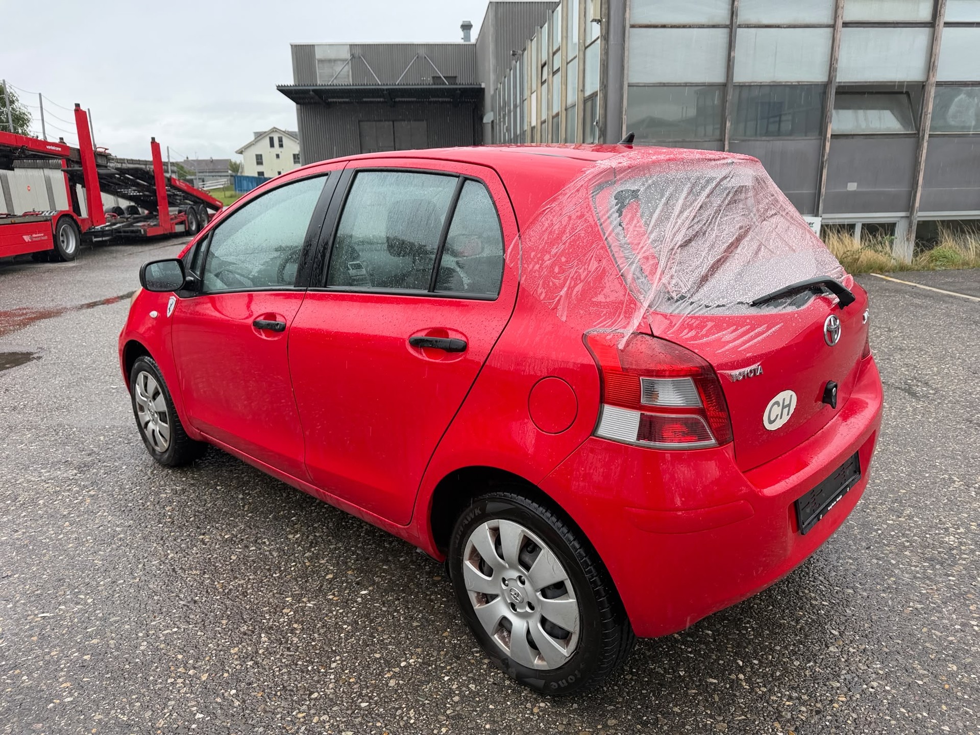 TOYOTA Yaris 1.0 Linea Terra-image-5