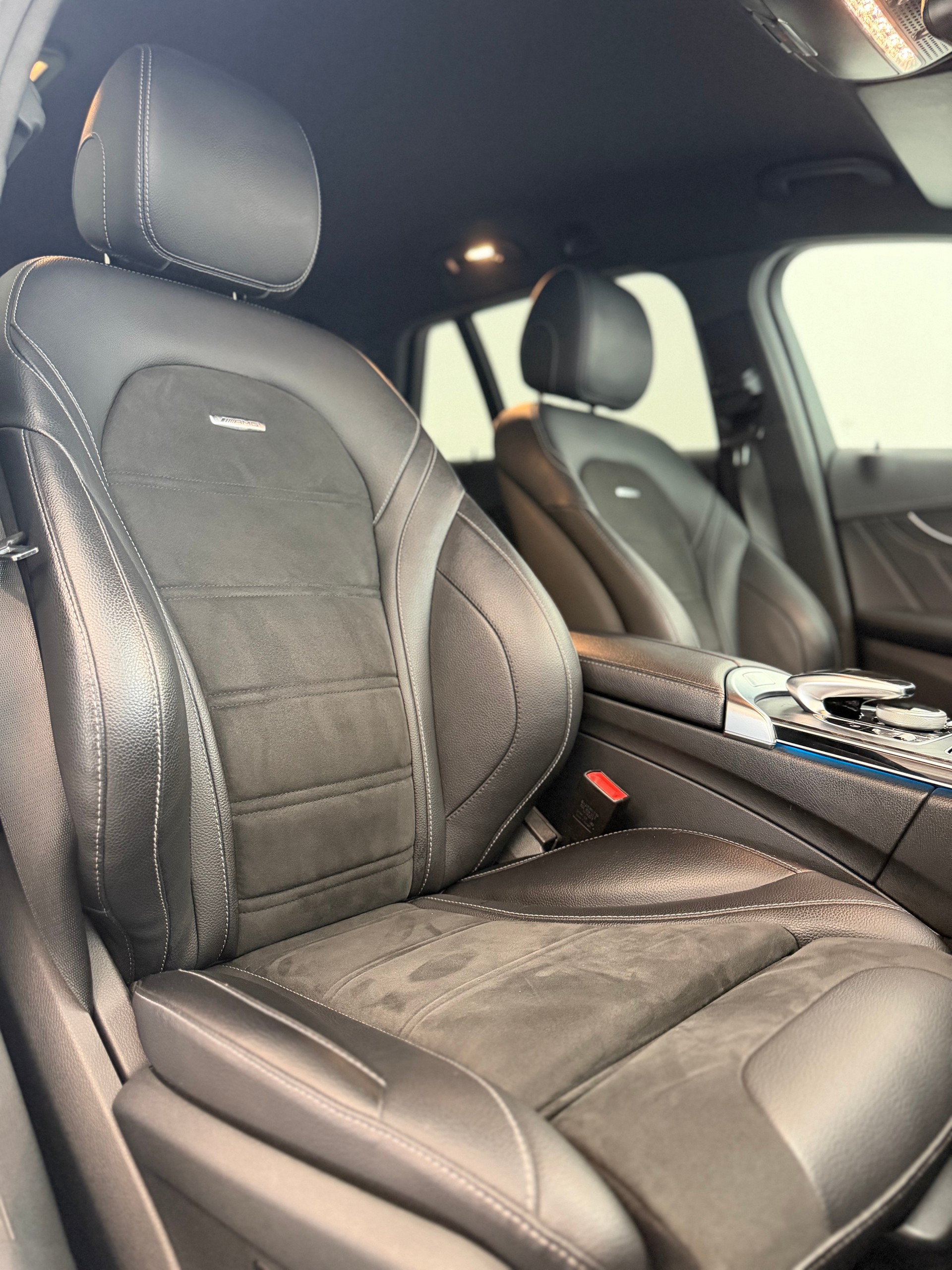 MERCEDES-BENZ C 63 AMG Kombi-image-11