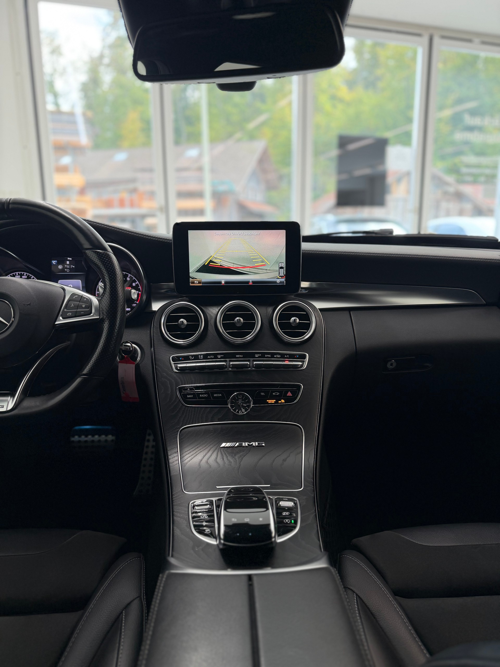 MERCEDES-BENZ C 63 AMG Kombi-image-14