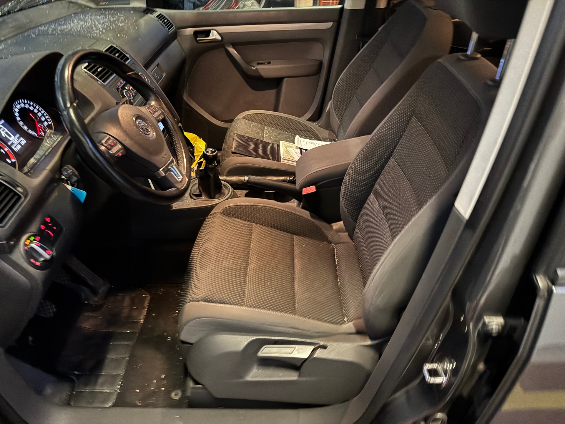 VW Touran 1.4 TSI Highline-image-14