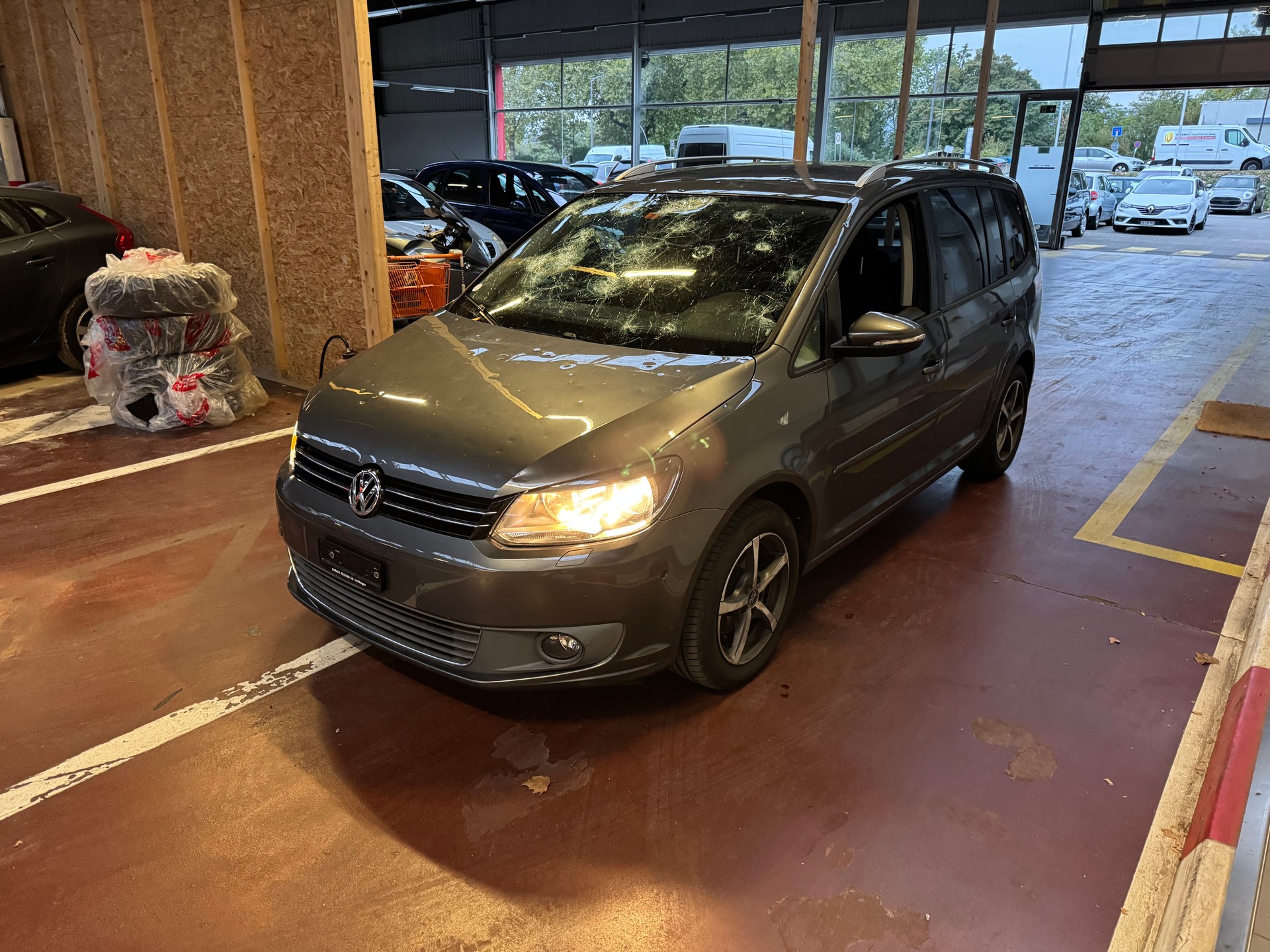 VW Touran 1.4 TSI Highline-image-0