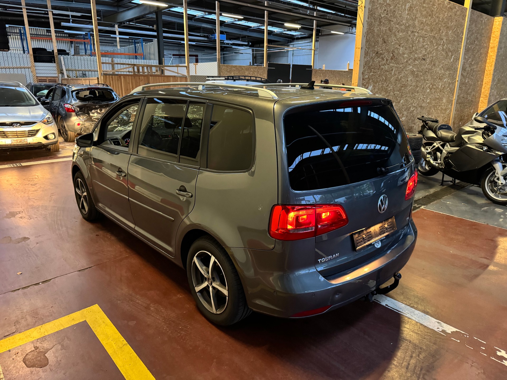 VW Touran 1.4 TSI Highline-image-12