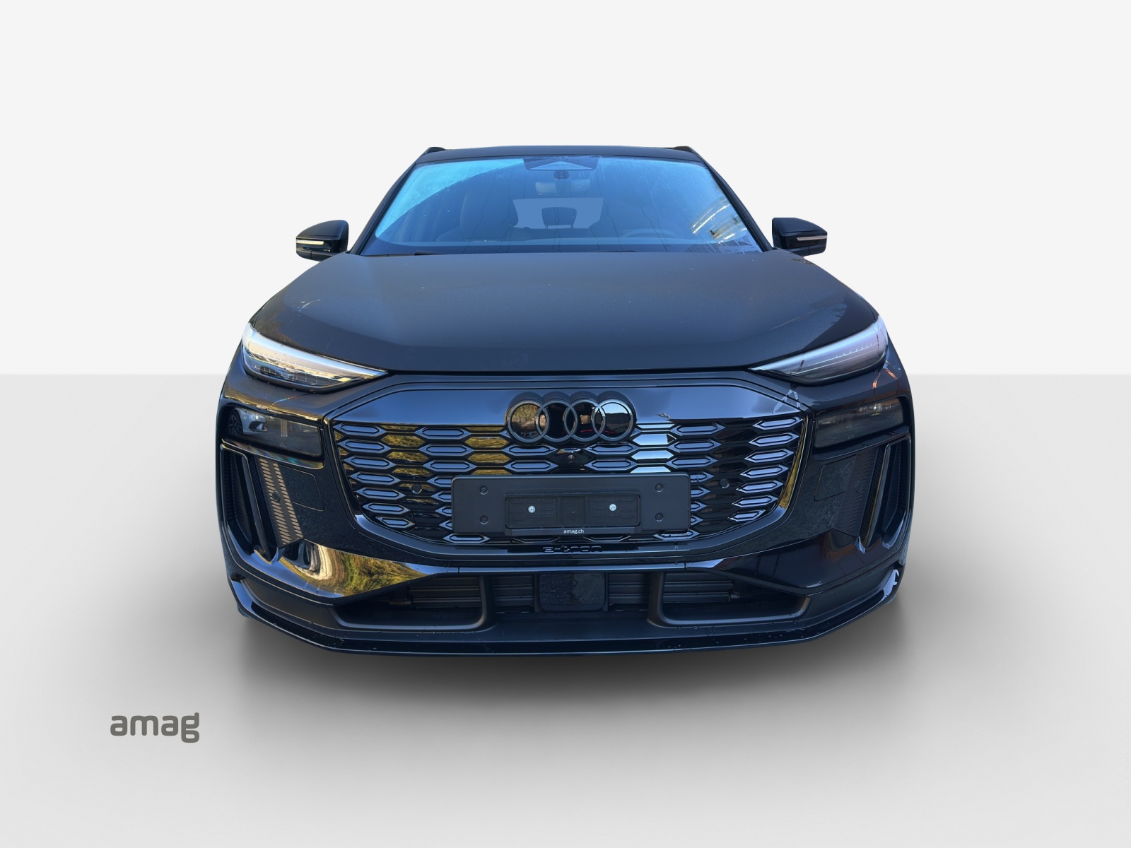 AUDI Q6 e-tron quattro-image-6