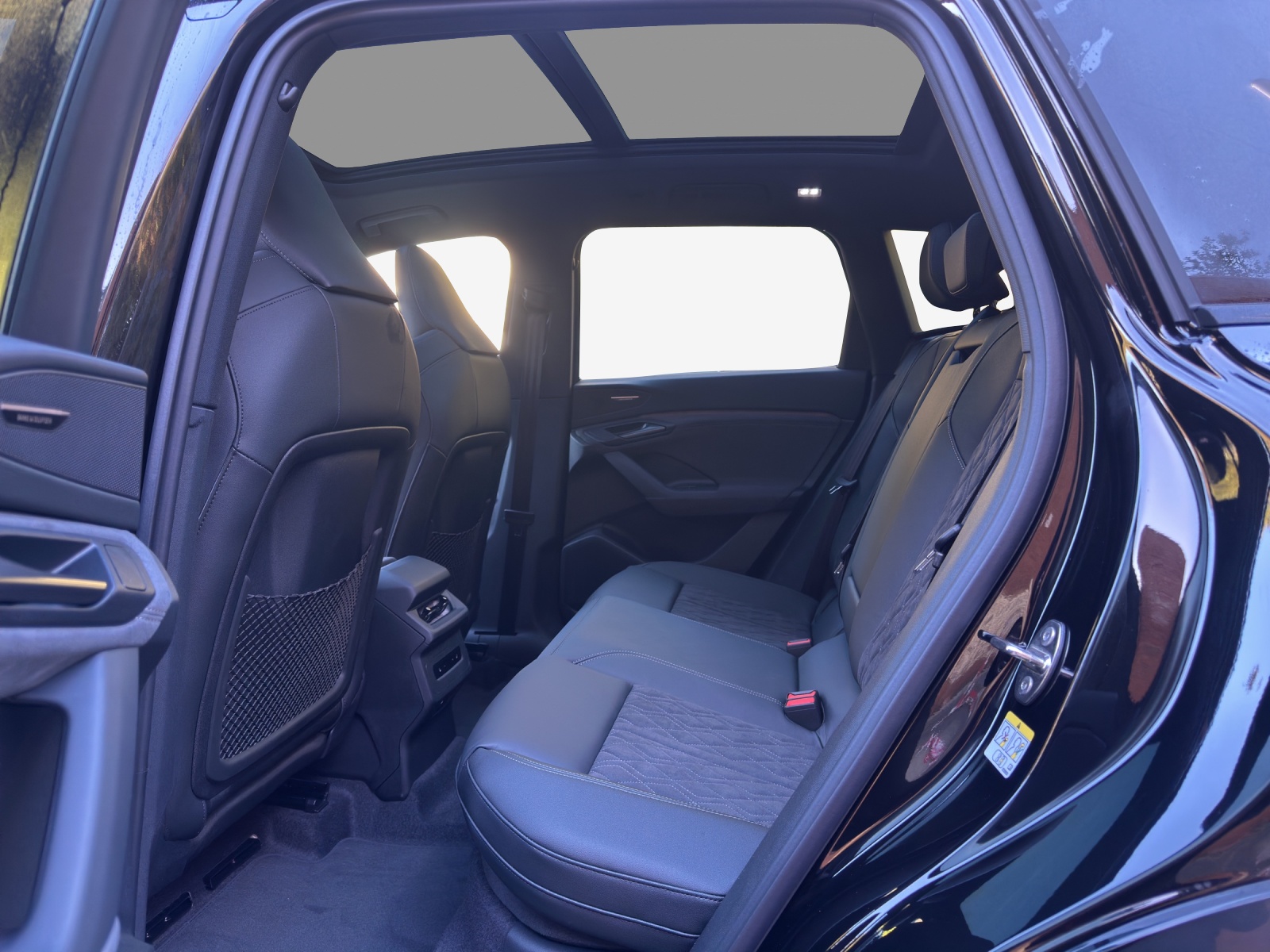 AUDI Q6 e-tron quattro-image-11