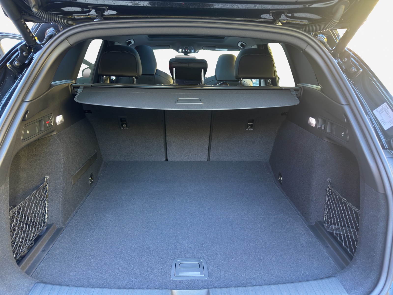 AUDI Q6 e-tron quattro-image-12