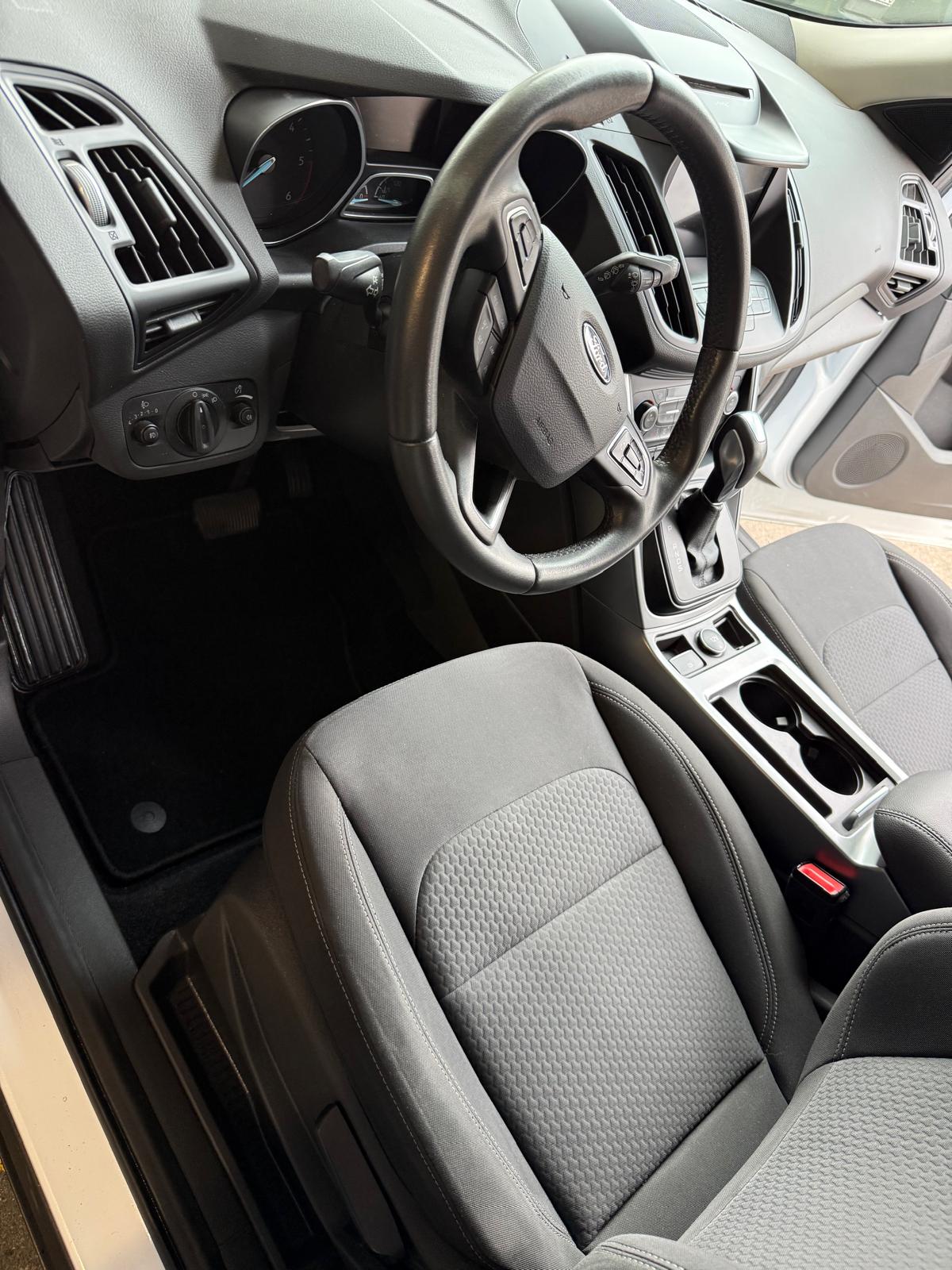 FORD Kuga 2.0 TDCi Business 2WD-image-11