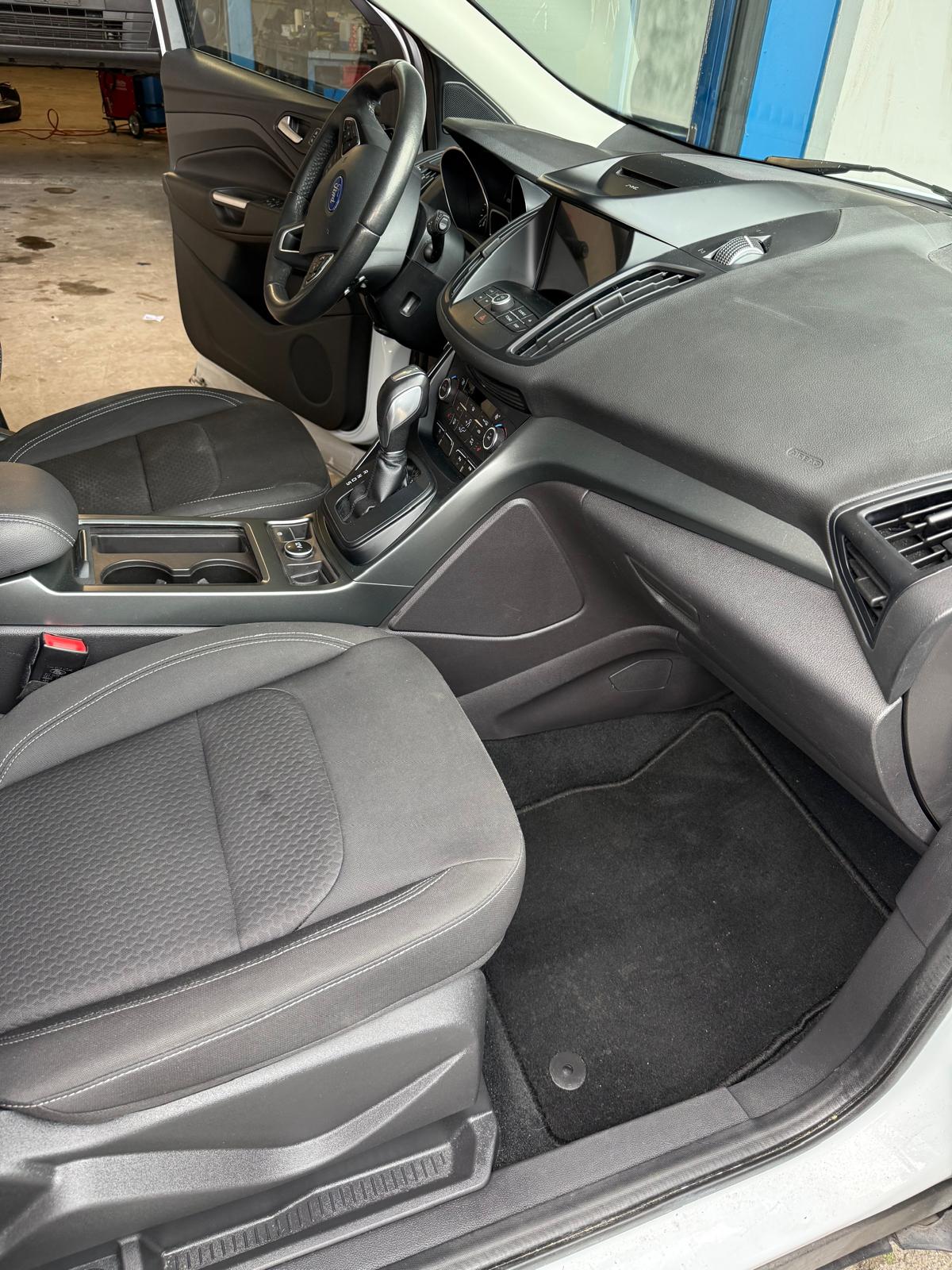 FORD Kuga 2.0 TDCi Business 2WD-image-10