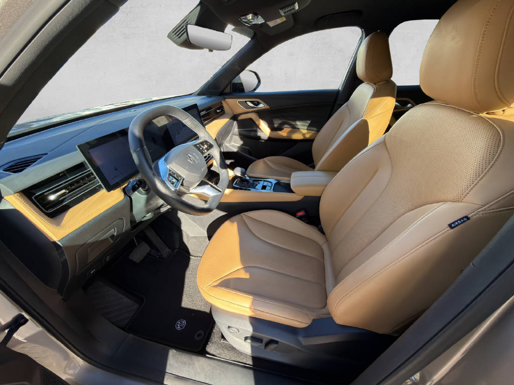 MG HS 1.5 Hybrid Luxury-image-7