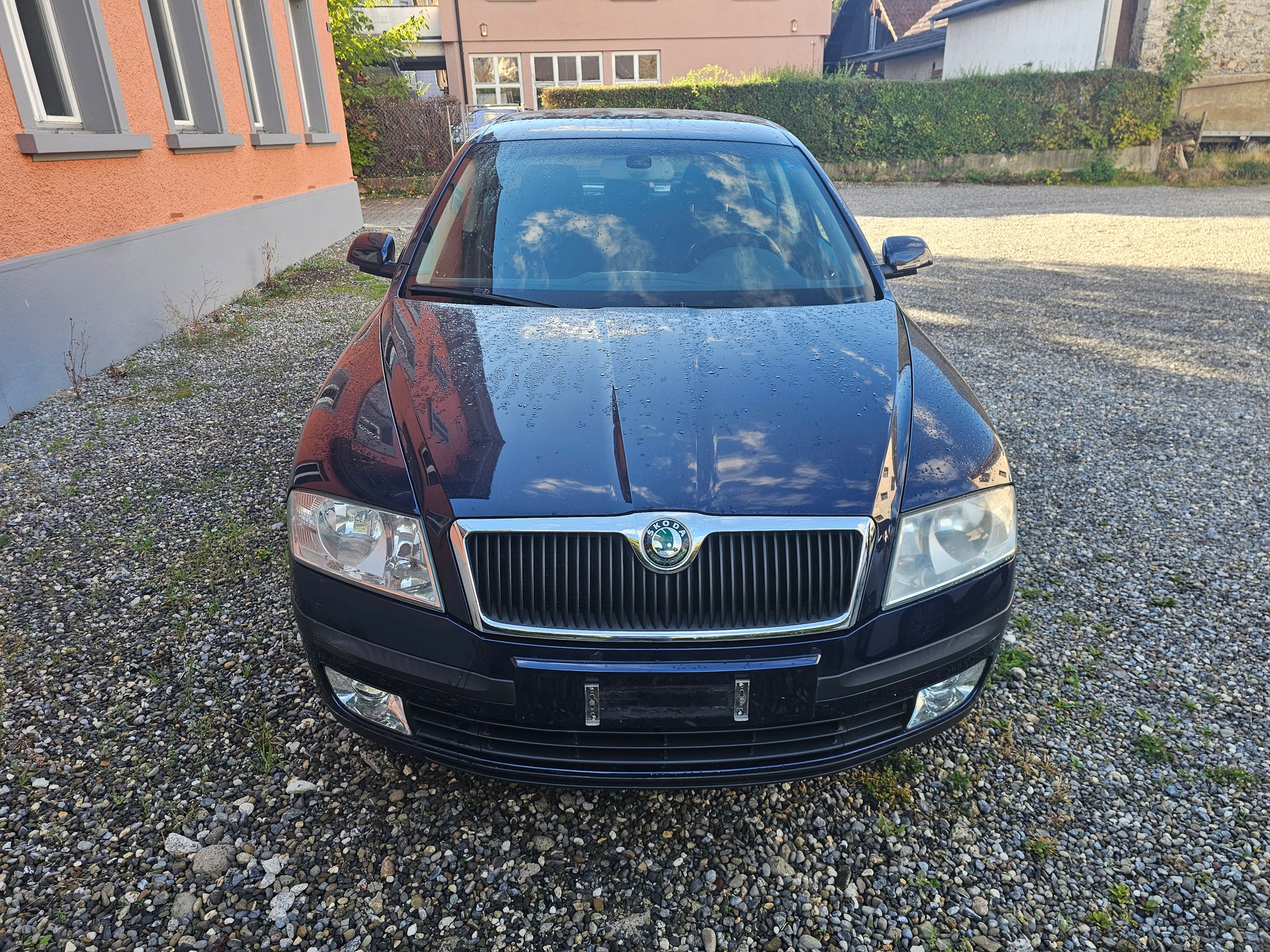 SKODA Octavia 2.0 FSI Edition 100-image-1