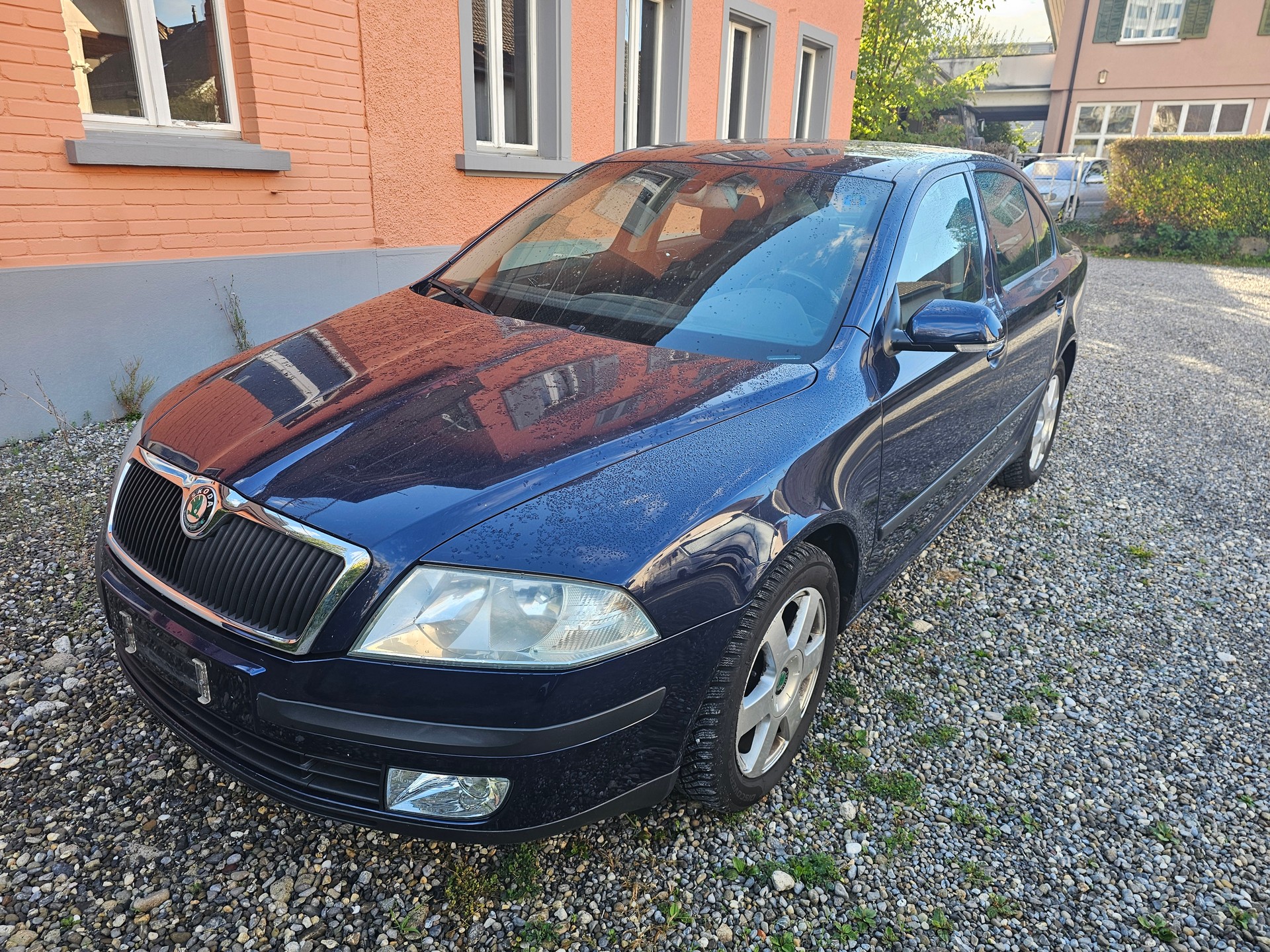 SKODA Octavia 2.0 FSI Edition 100-image-0