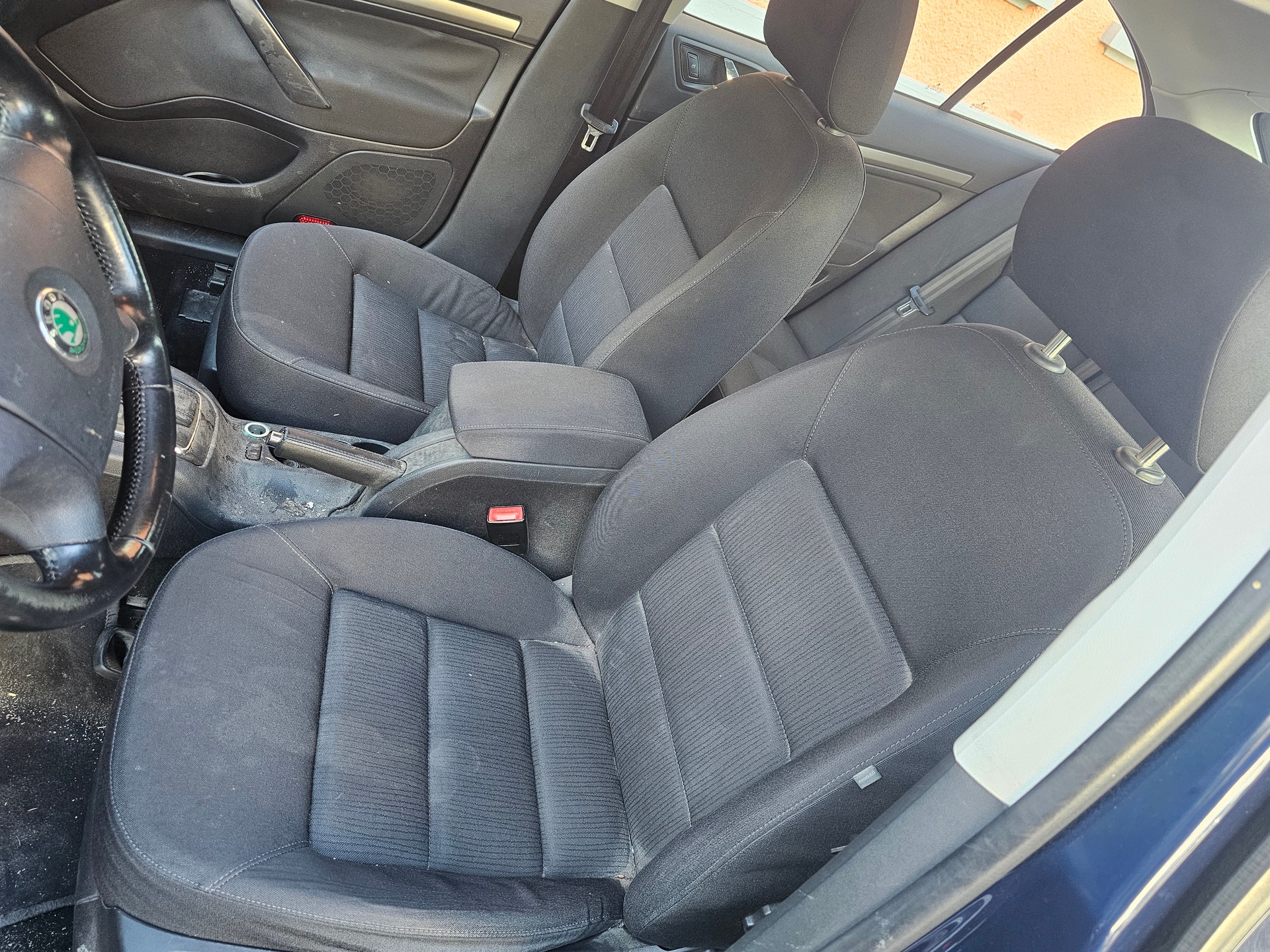 SKODA Octavia 2.0 FSI Edition 100-image-6