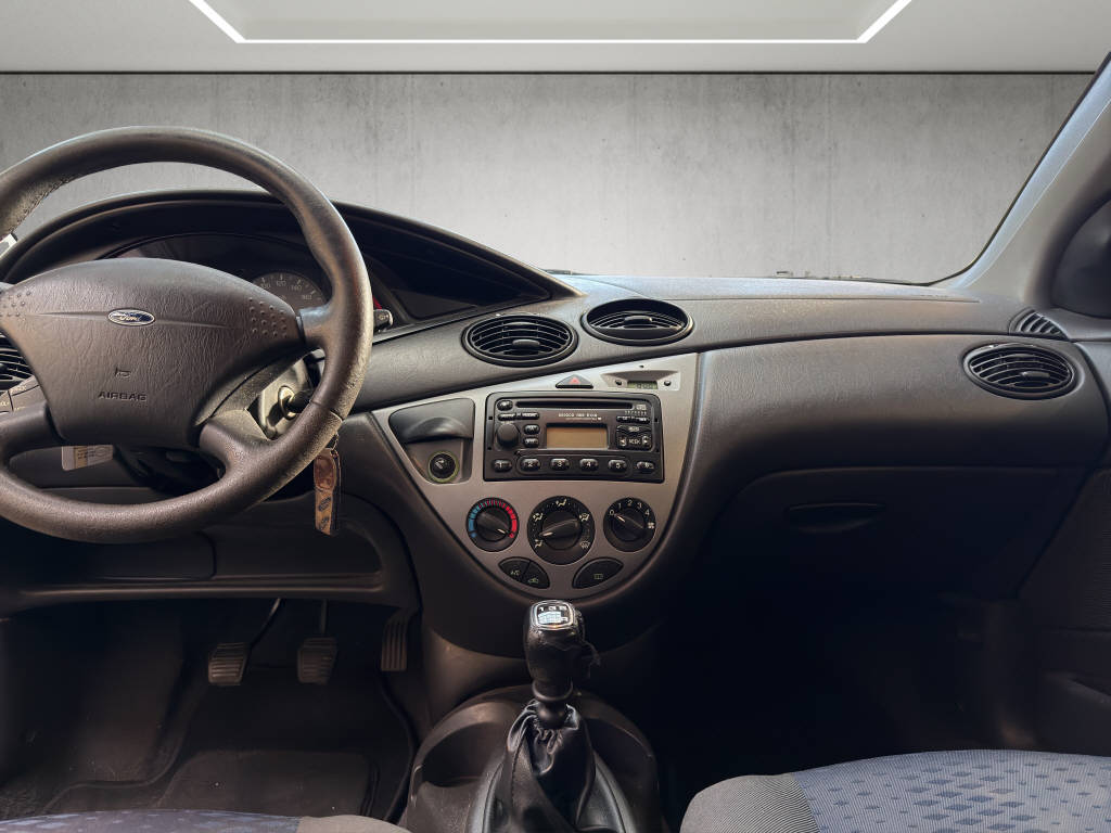 FORD Focus 2.0i 16V Trend-image-12