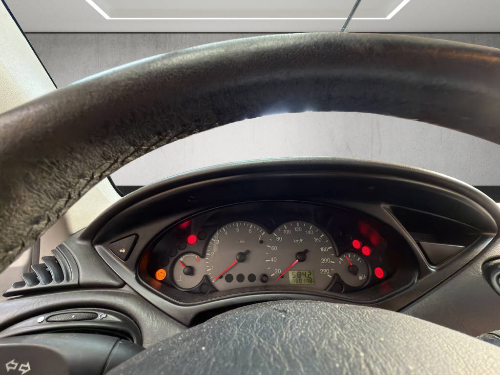 FORD Focus 2.0i 16V Trend-image-11