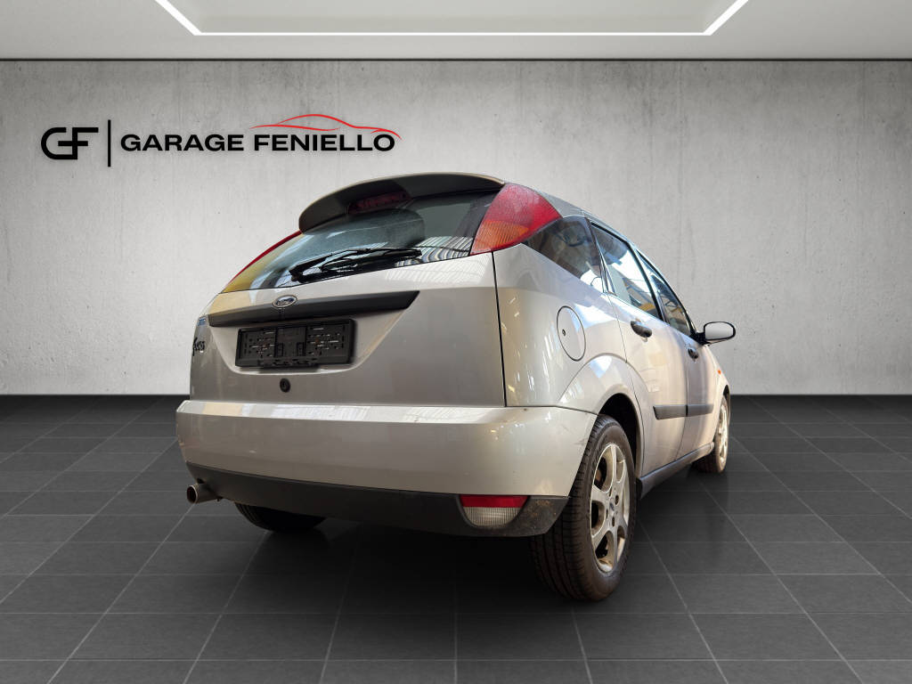 FORD Focus 2.0i 16V Trend-image-6
